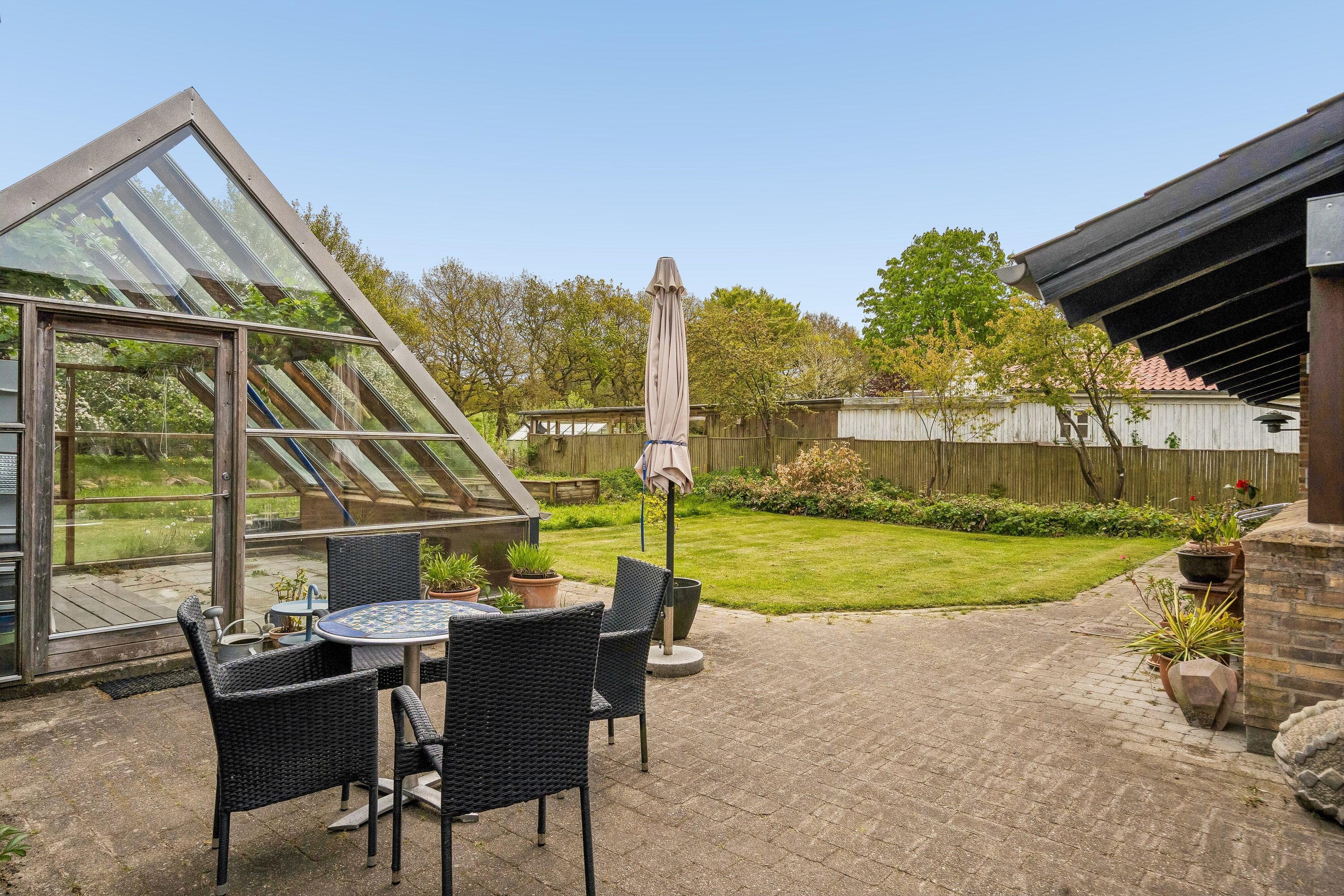 Fremhævet terrasse billede i fuldskærmstilstand. Billede af Syrenhaven 20, 6040 Egtved