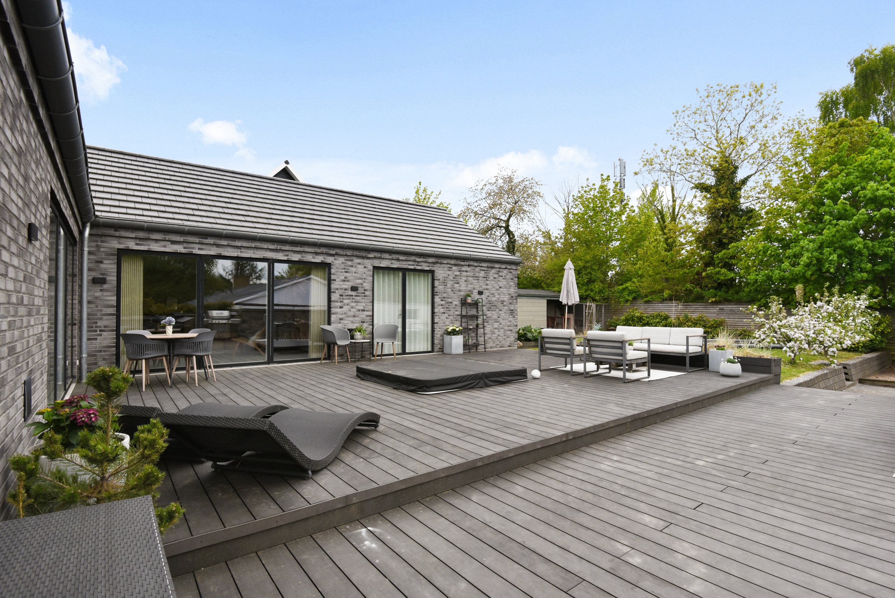 Fremhævet terrasse billede i fuldskærmstilstand. Billede af Bøndermosevej 12, 2750 Ballerup