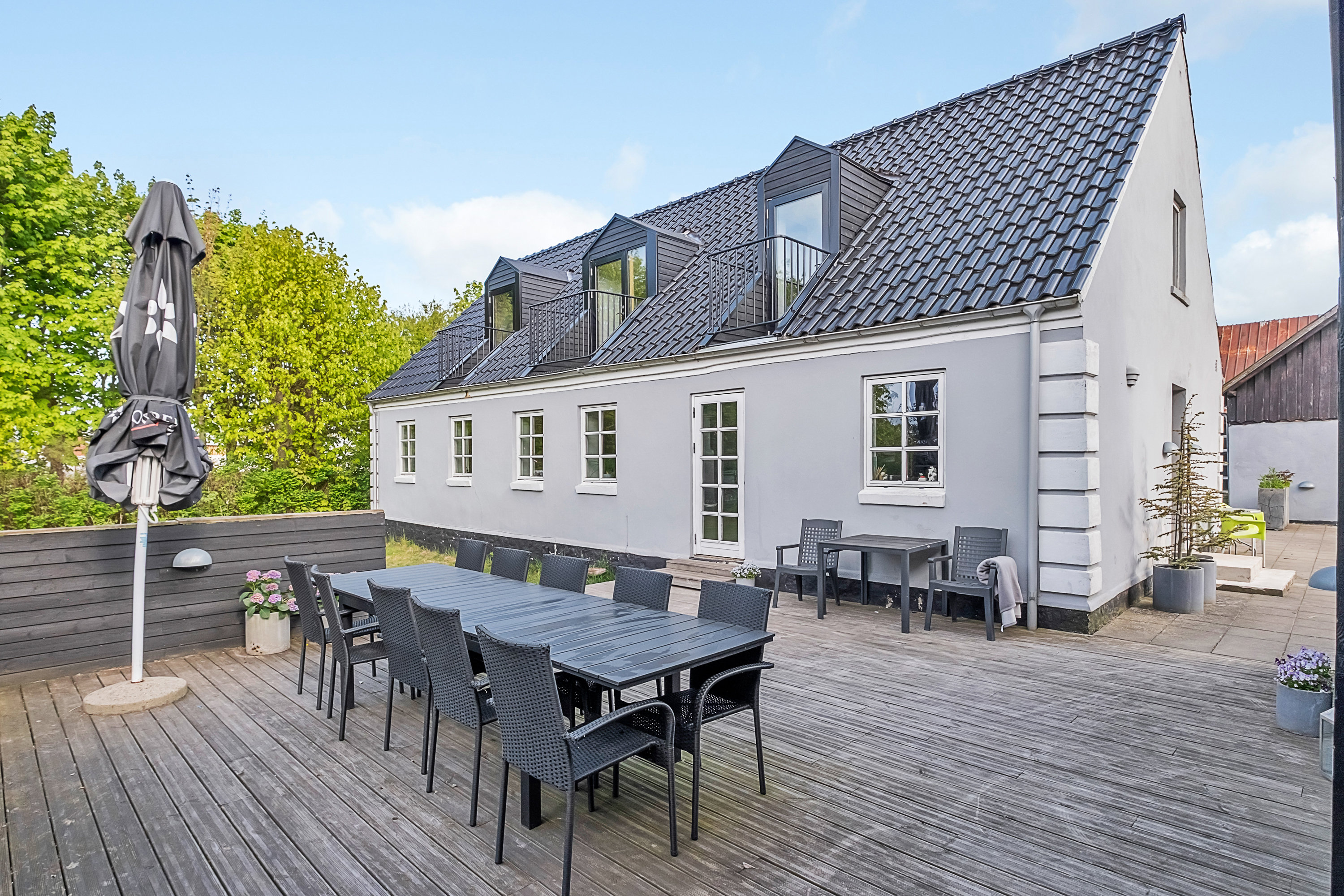 Fremhævet terrasse billede i fuldskærmstilstand. Billede af Clemensvej 5, Bendstrup, 8530 Hjortshøj