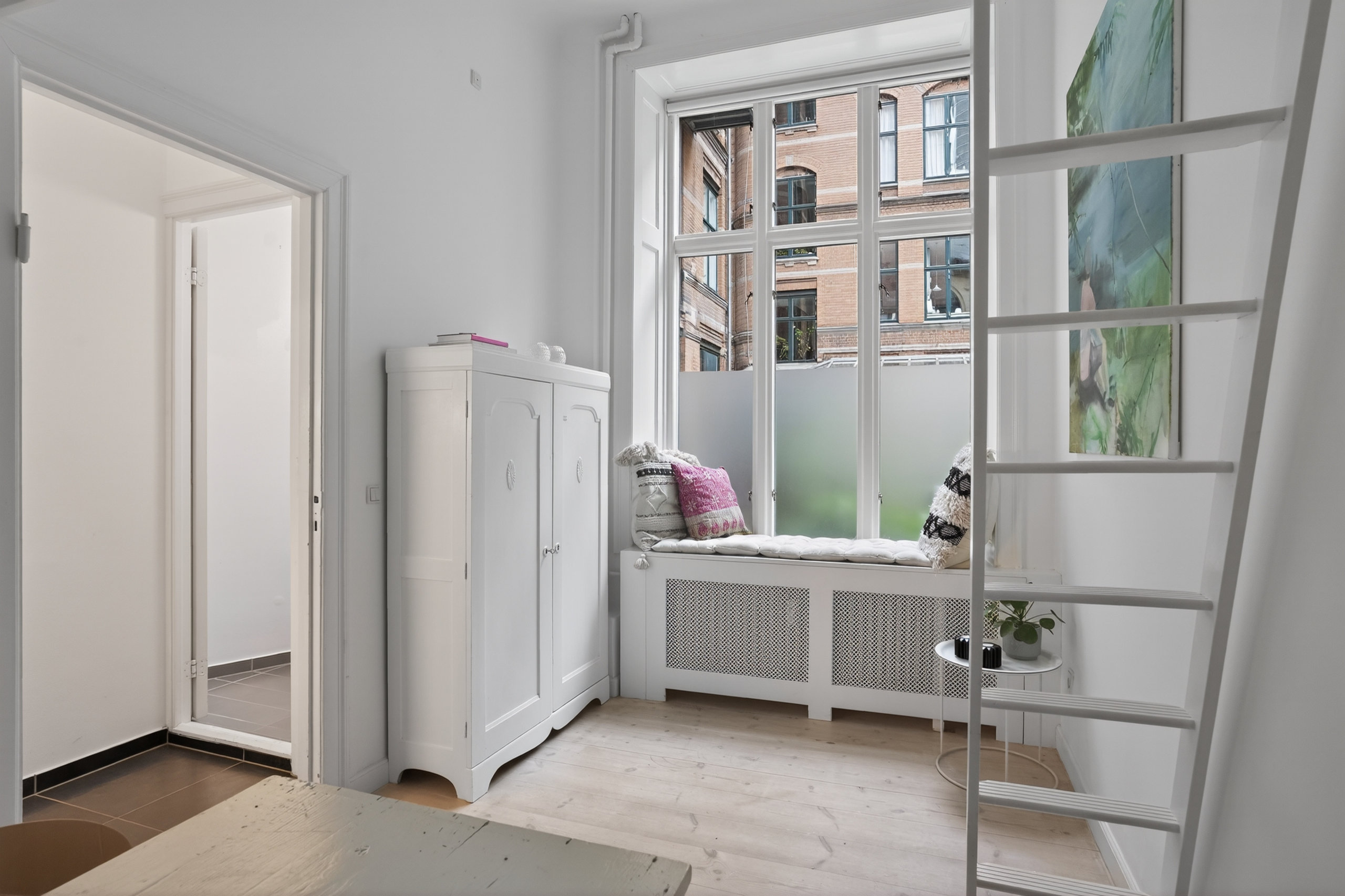 Fremhævet spisestue billede i fuldskærmstilstand. Billede af Østerbrogade 35D, st.., 2100 København Ø