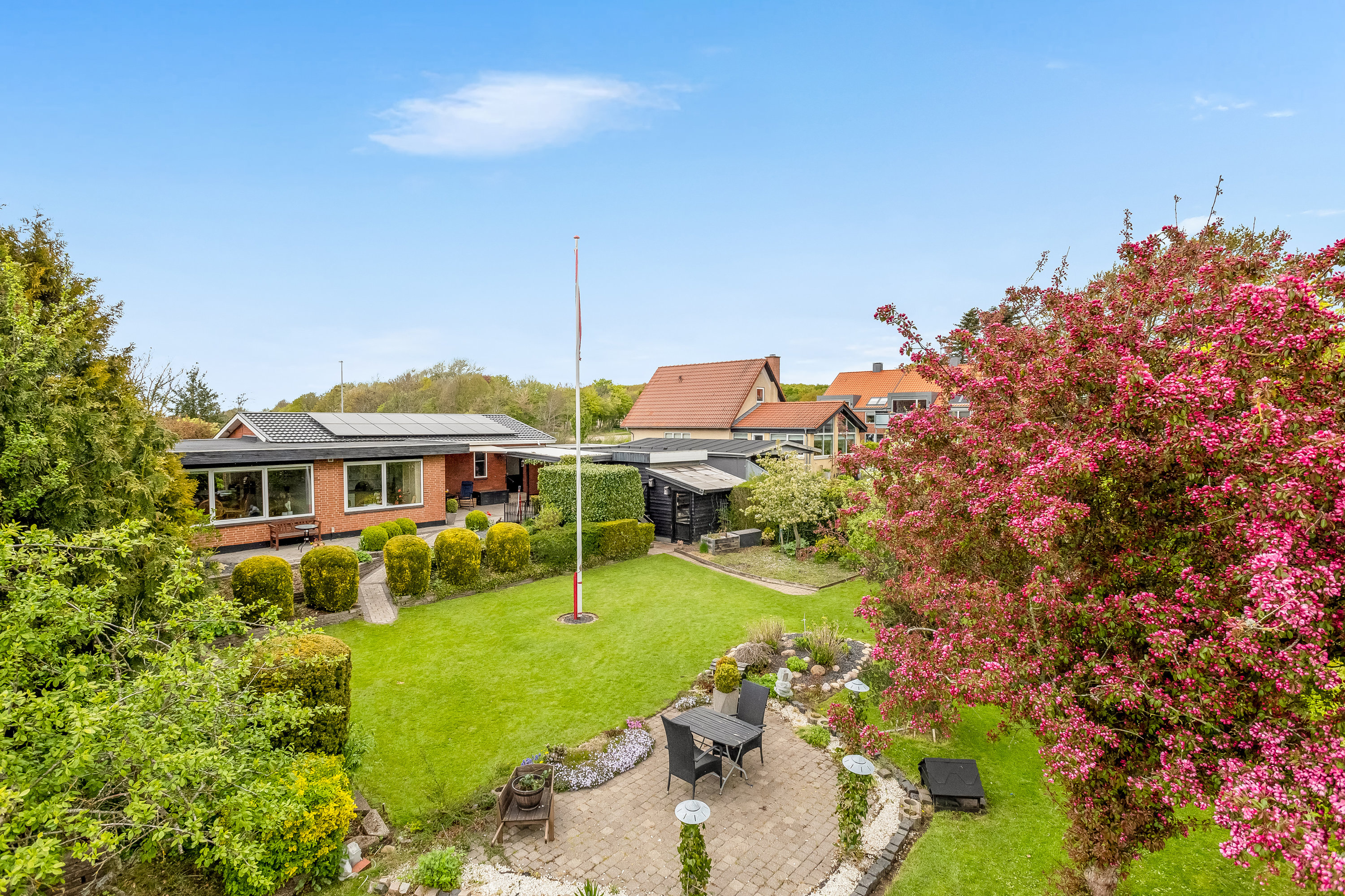 Villa: Ejendommen på Holstebrovej 6, Rindum, 6950 Ringkøbing