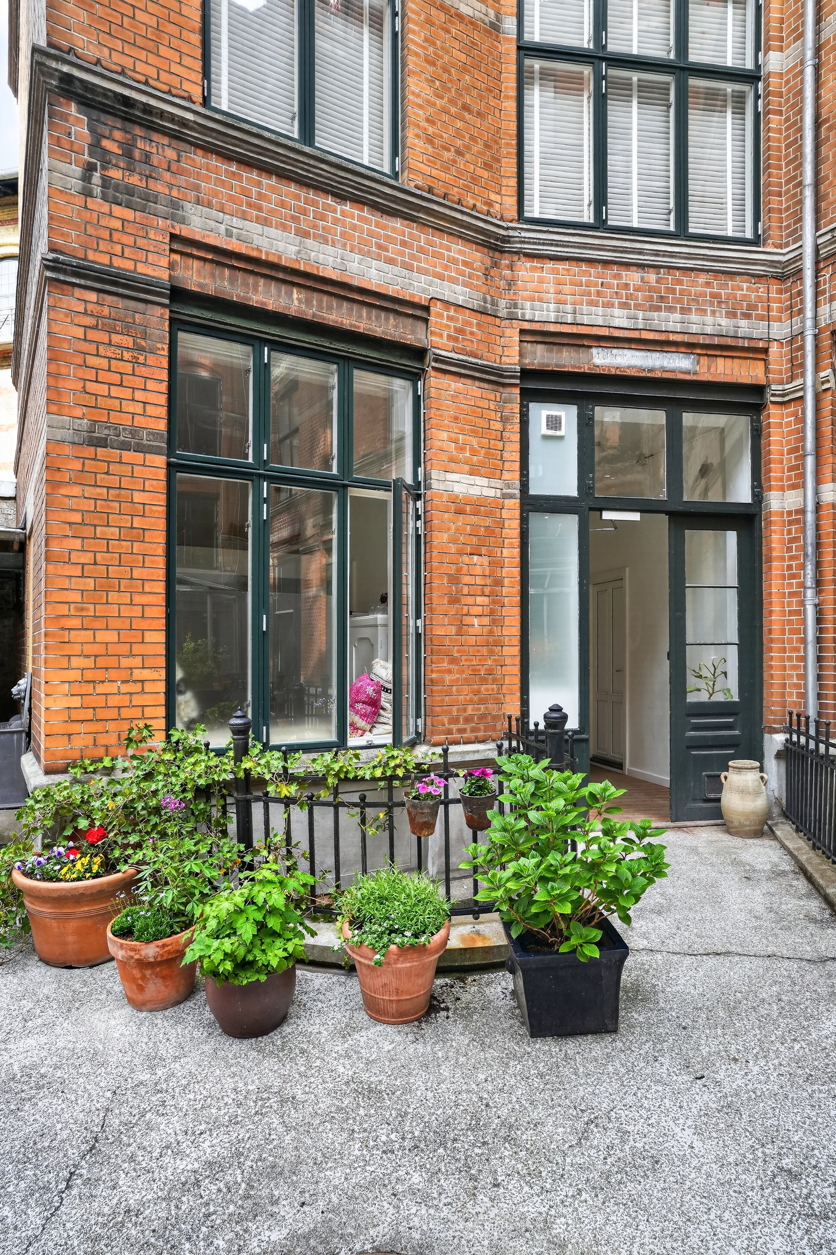 Fremhævet ejendommen billede i fuldskærmstilstand. Billede af Østerbrogade 35D, st., 2100 København Ø