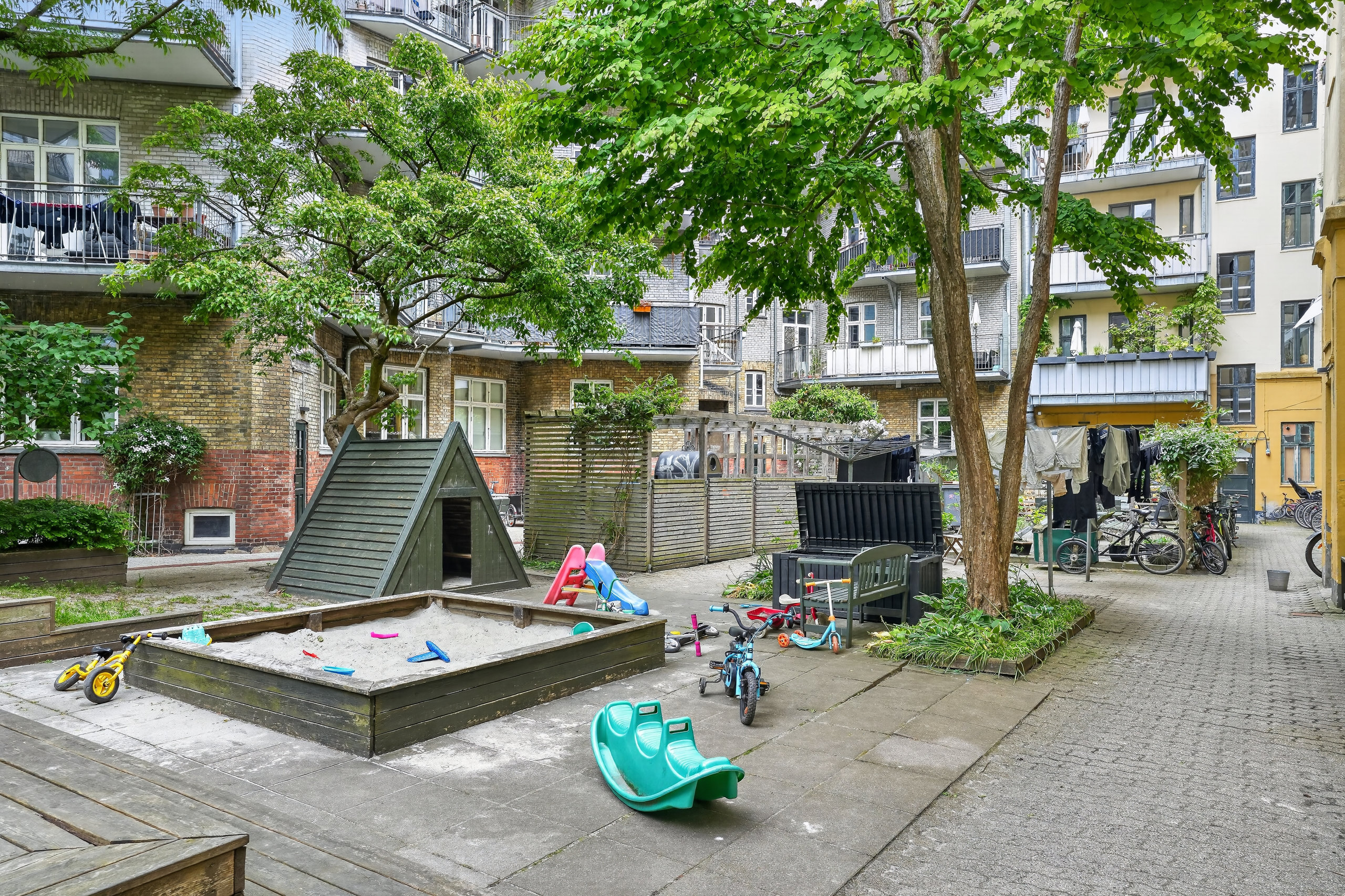 Fremhævet terrasse billede i fuldskærmstilstand. Billede af Korsørgade 42, 3. th., 2100 København Ø