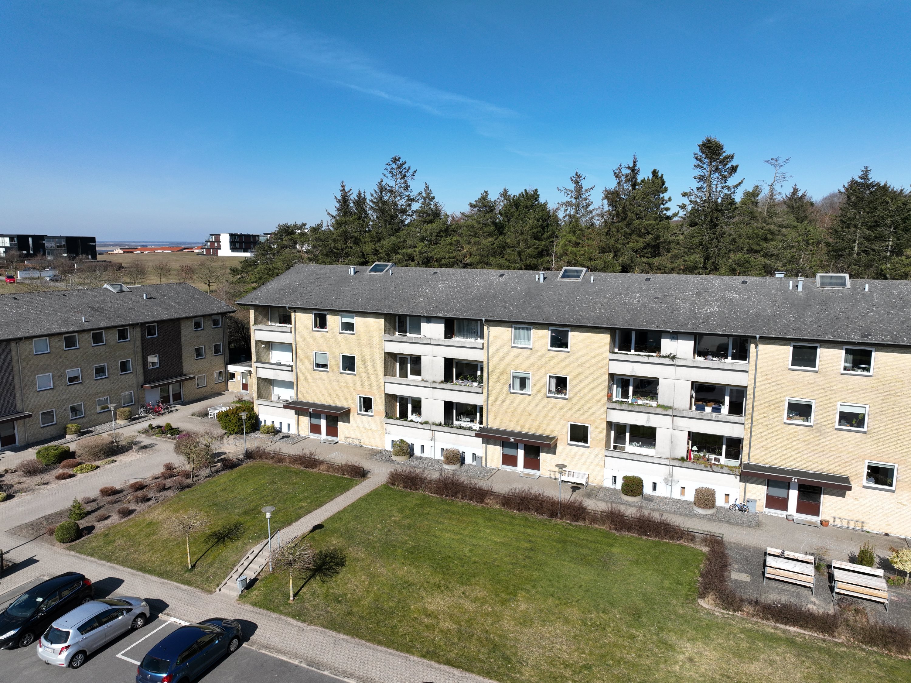 Fremhævet dronefoto billede i fuldskærmstilstand. Billede af Revlingbakken 36, 1. tv., 9000 Aalborg