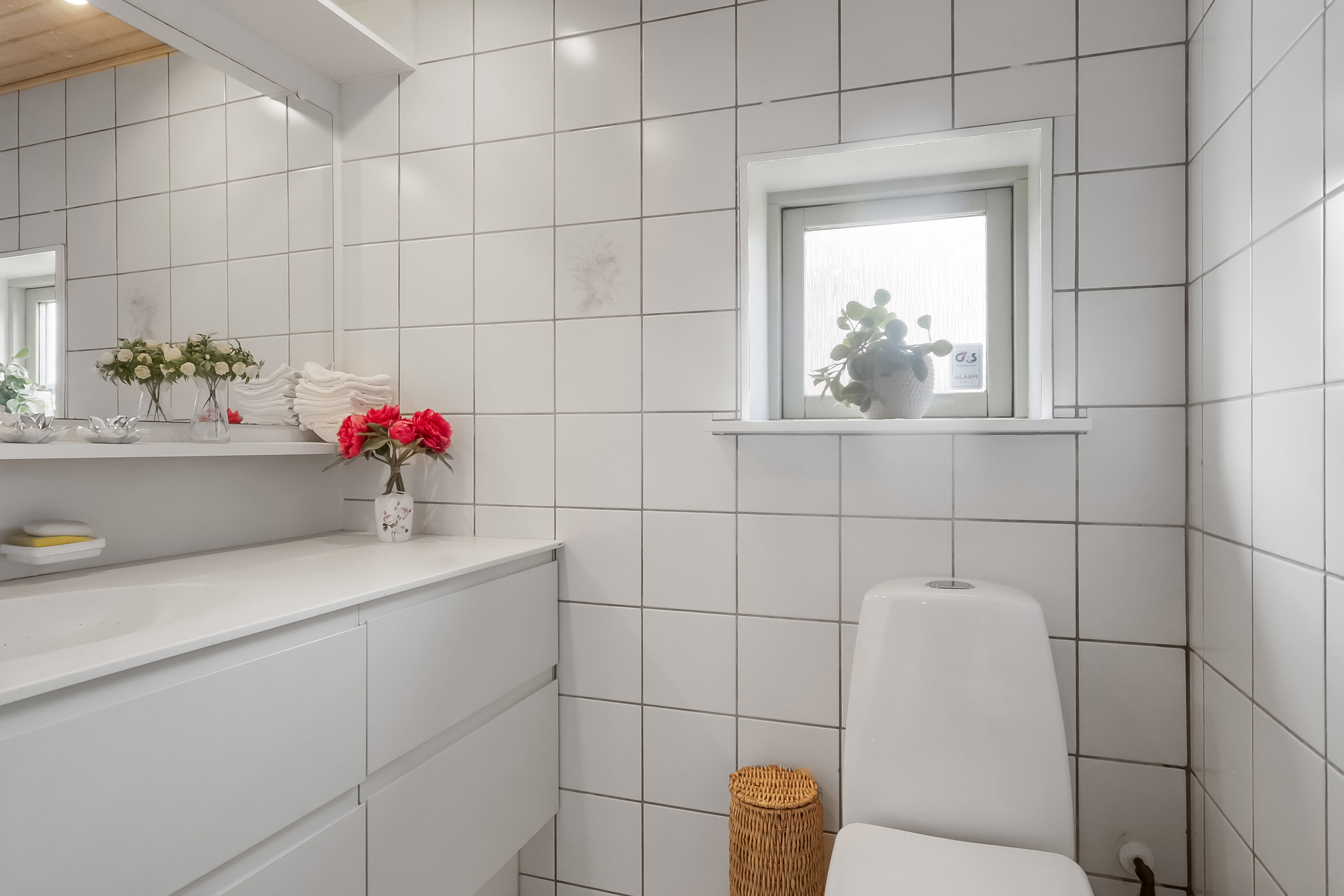 Fremhævet toilet billede i fuldskærmstilstand. Billede af Thorseng 51, Tåsinge, 5700 Svendborg