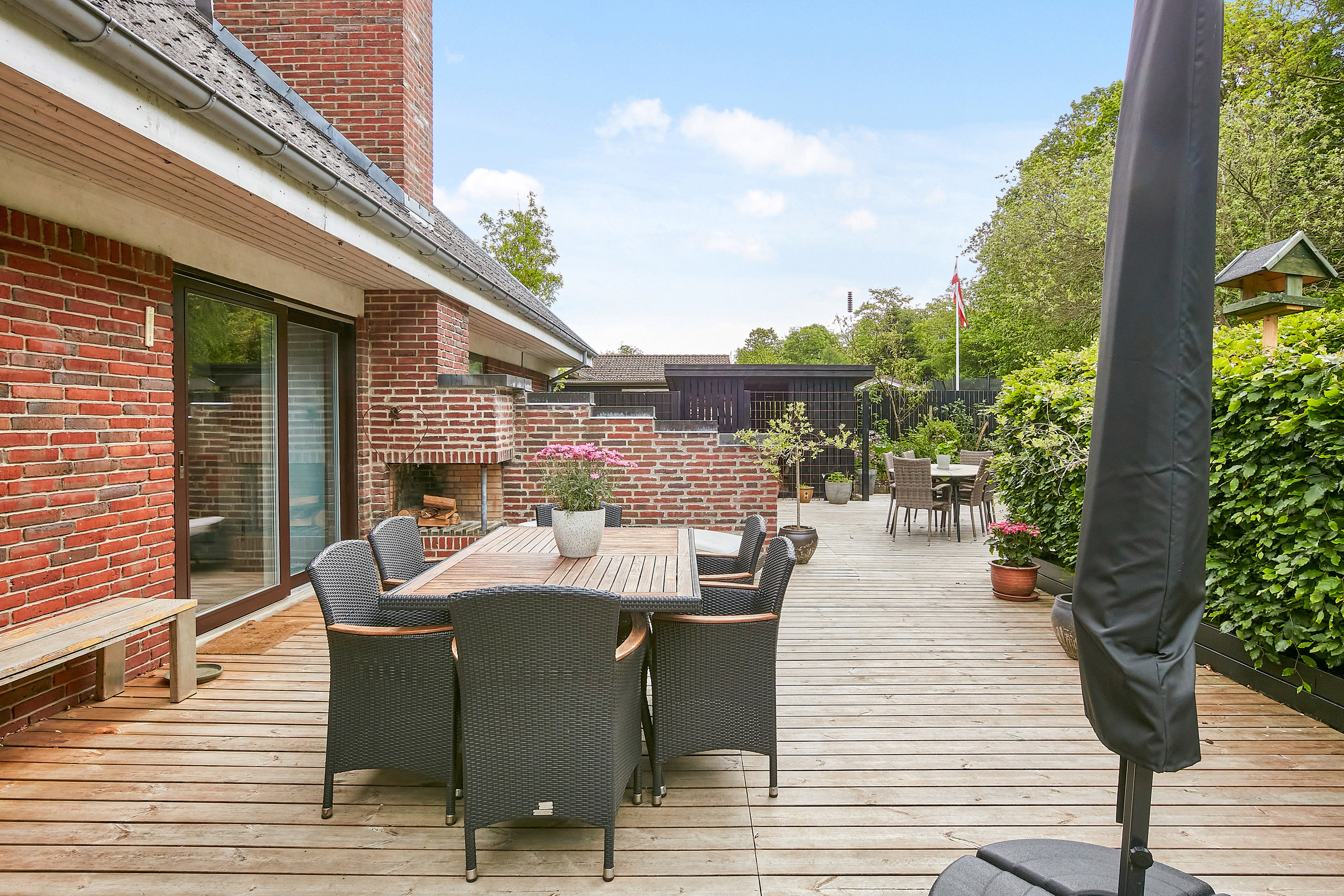 Miniaturebillede 1: terrasse. Billede af Tornbjerg 69, 8732 Hovedgård