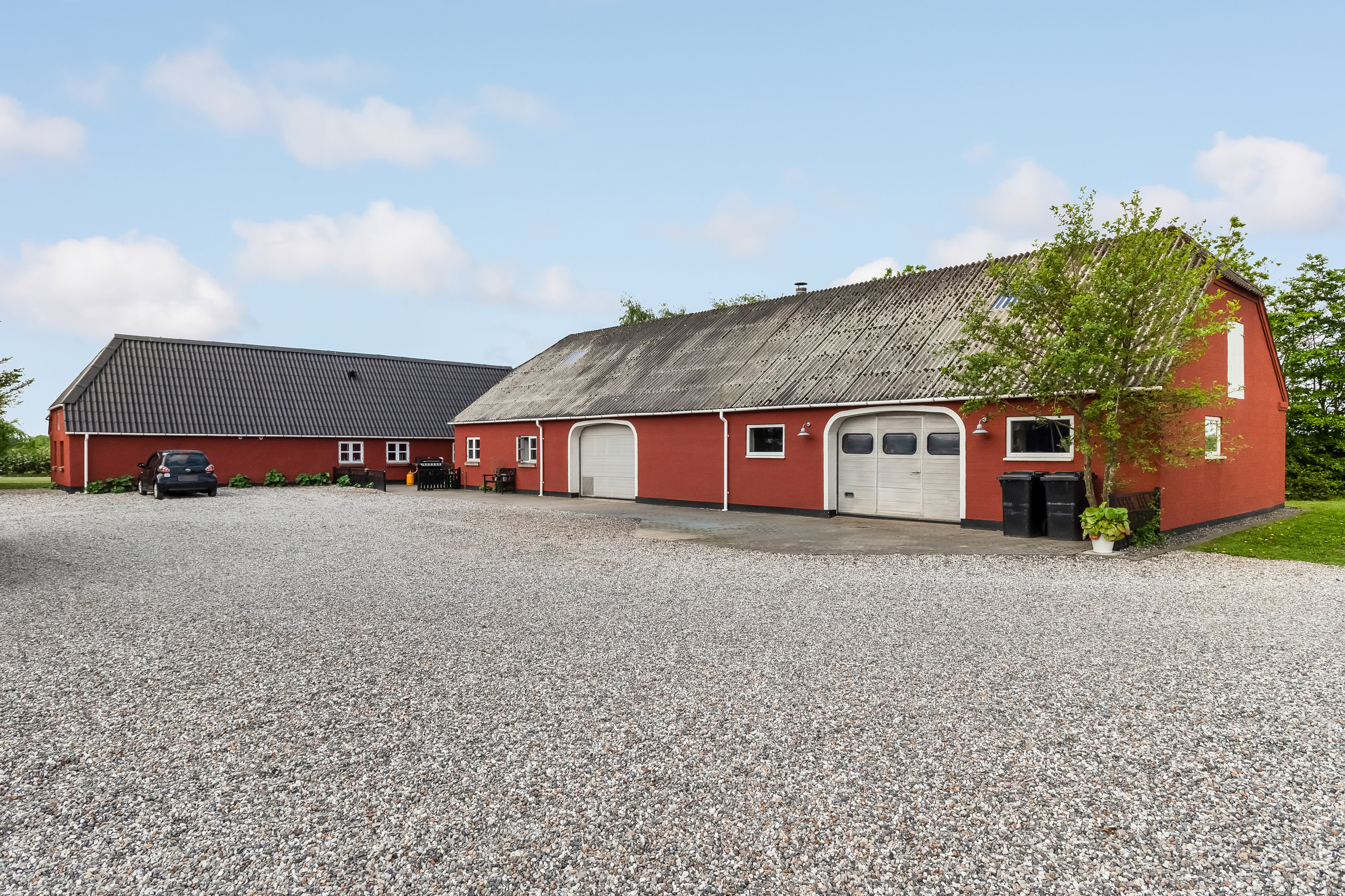 Villa: Ejendommen på Vestervej 10, 6980 Tim