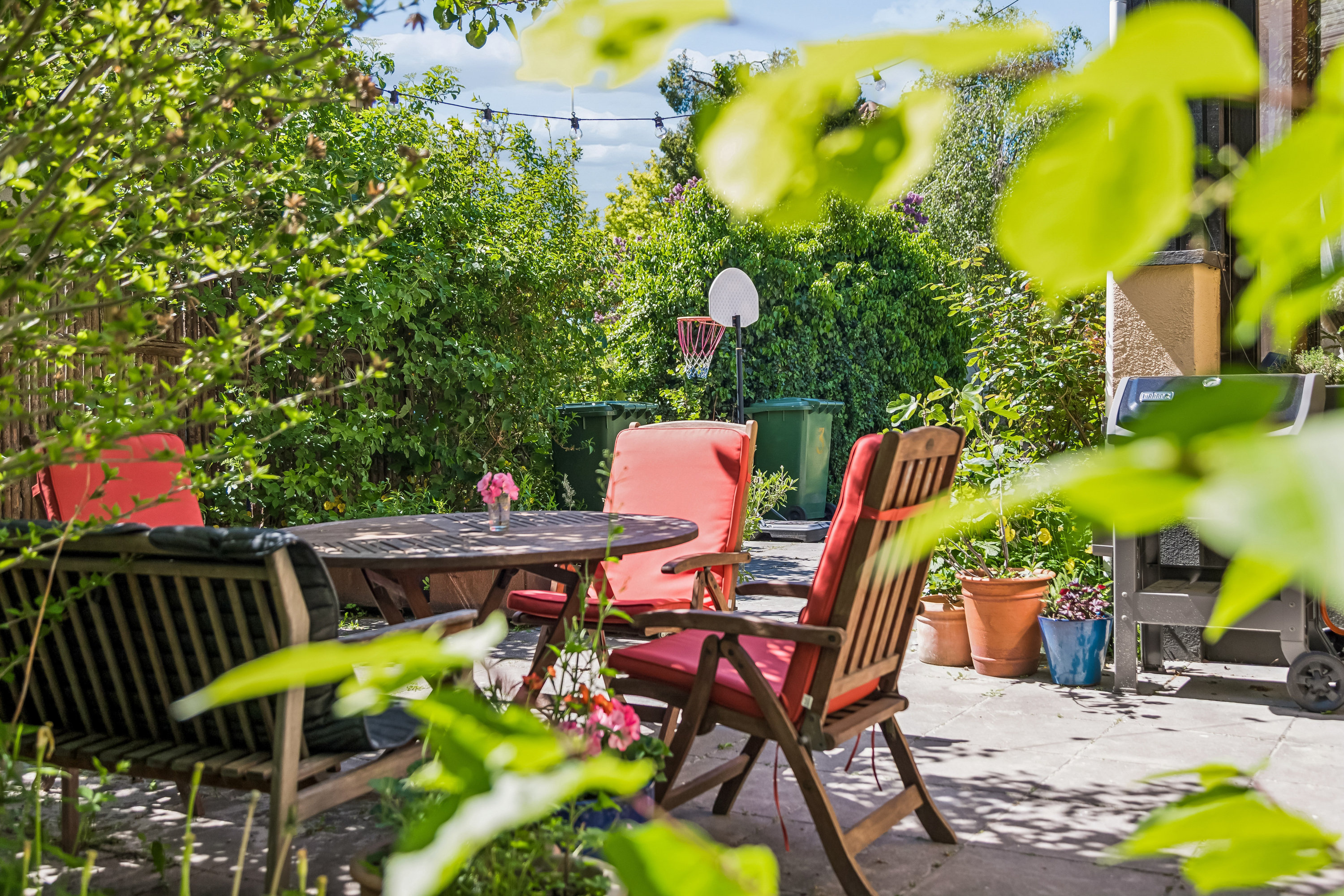 Fremhævet terrasse billede i fuldskærmstilstand. Billede af Zinniavej 3, 2770 Kastrup