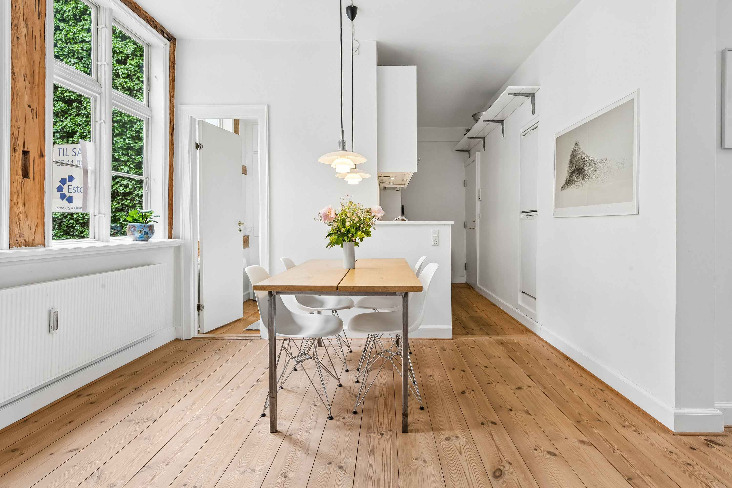 Fremhævet spisestue billede i fuldskærmstilstand. Billede af Købmagergade 13A, 1. tv., 1150 København K