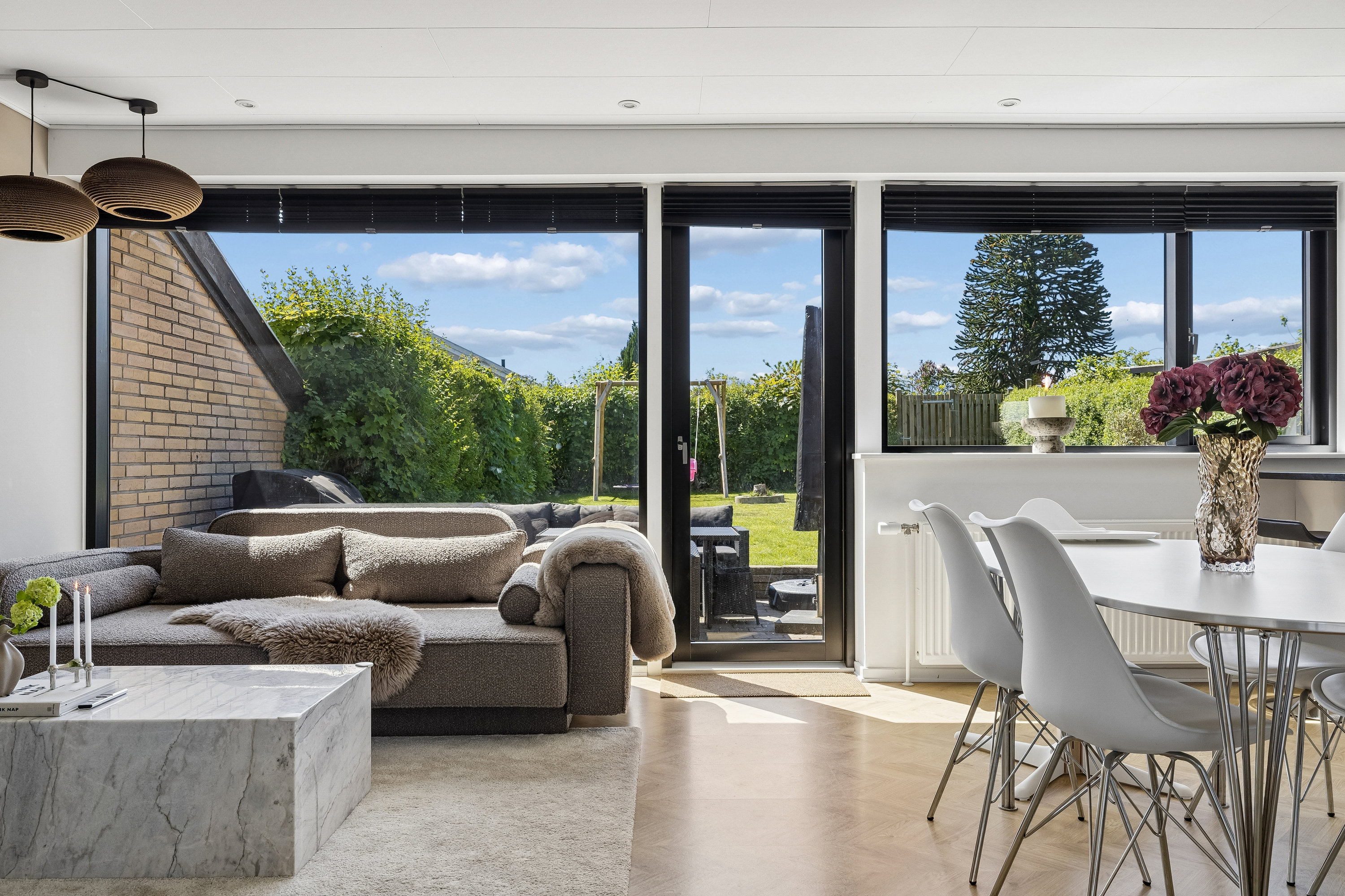 Fremhævet terrasse billede i fuldskærmstilstand. Billede af Miovænget 4, Søhus, 5270 Odense N