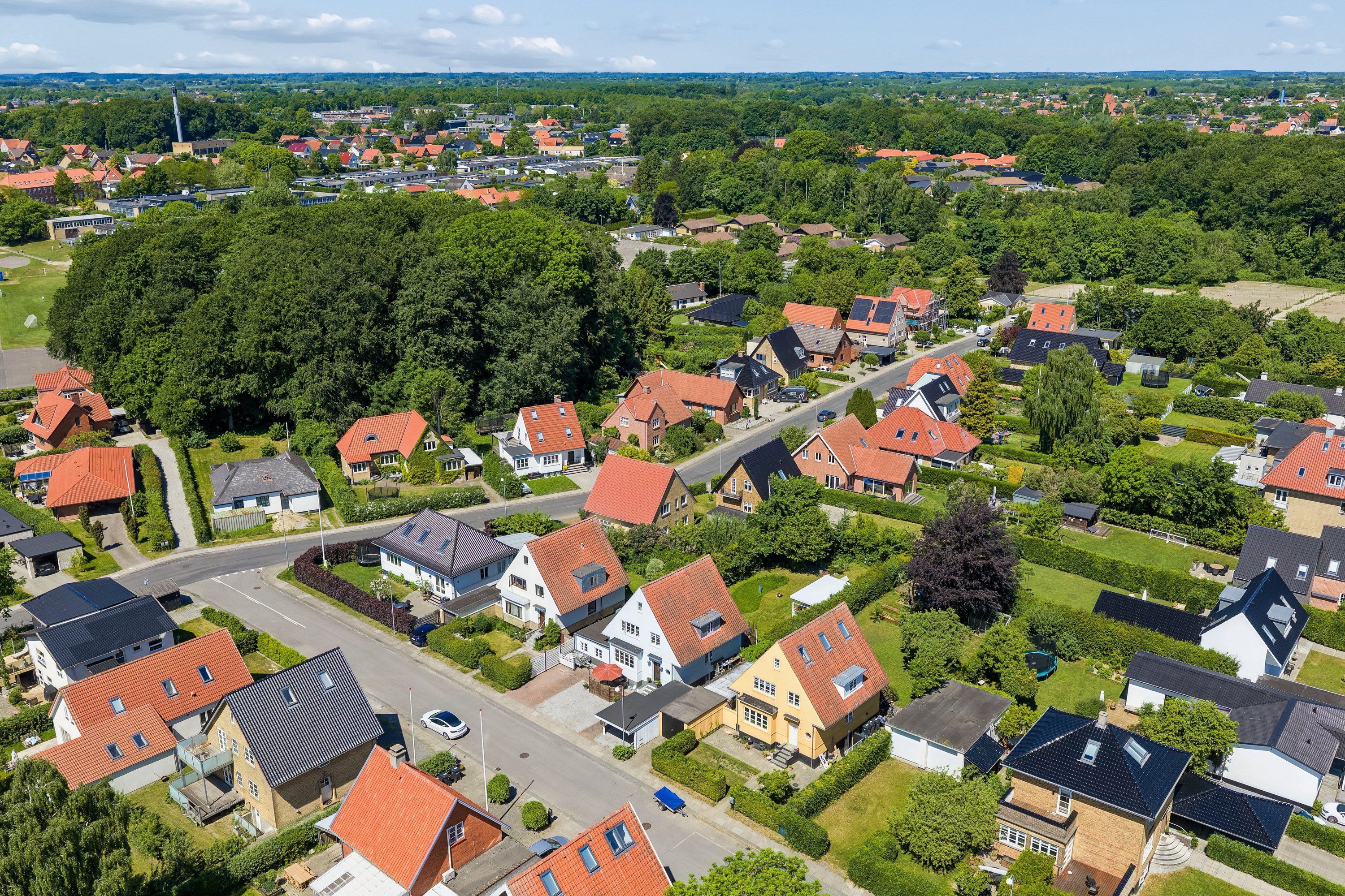 Fremhævet luftfoto billede i fuldskærmstilstand. Billede af Kildetoften 3, Tarup, 5210 Odense NV