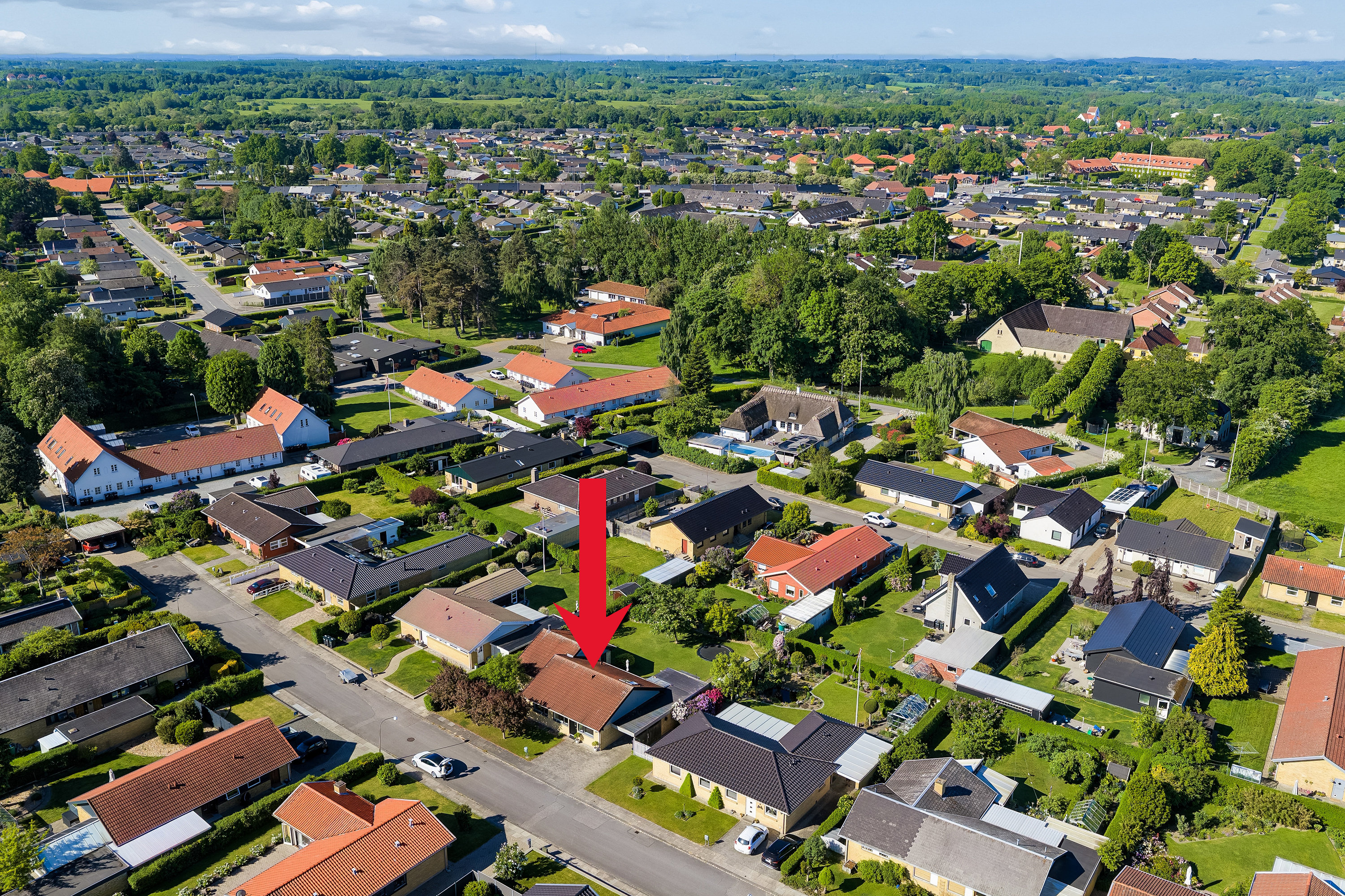Fremhævet luftfoto billede i fuldskærmstilstand. Billede af Høgevænget 13, Snestrup, 5210 Odense NV