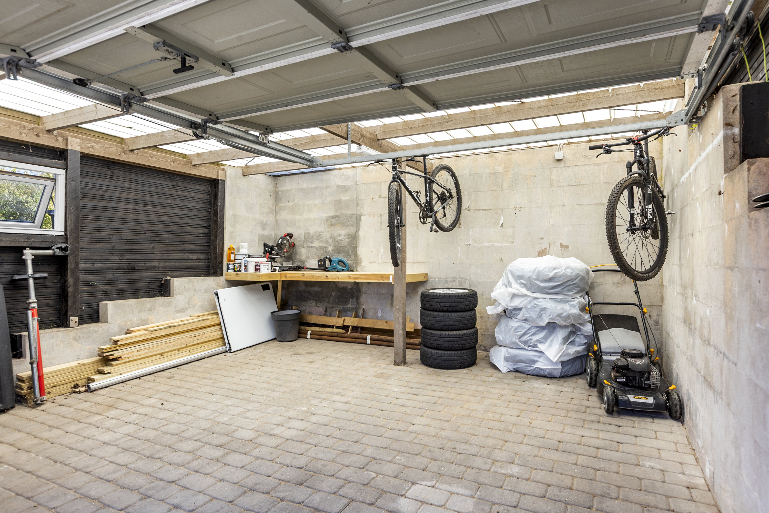 Fremhævet garage billede i fuldskærmstilstand. Billede af Thyges Banke 26, 4400 Kalundborg