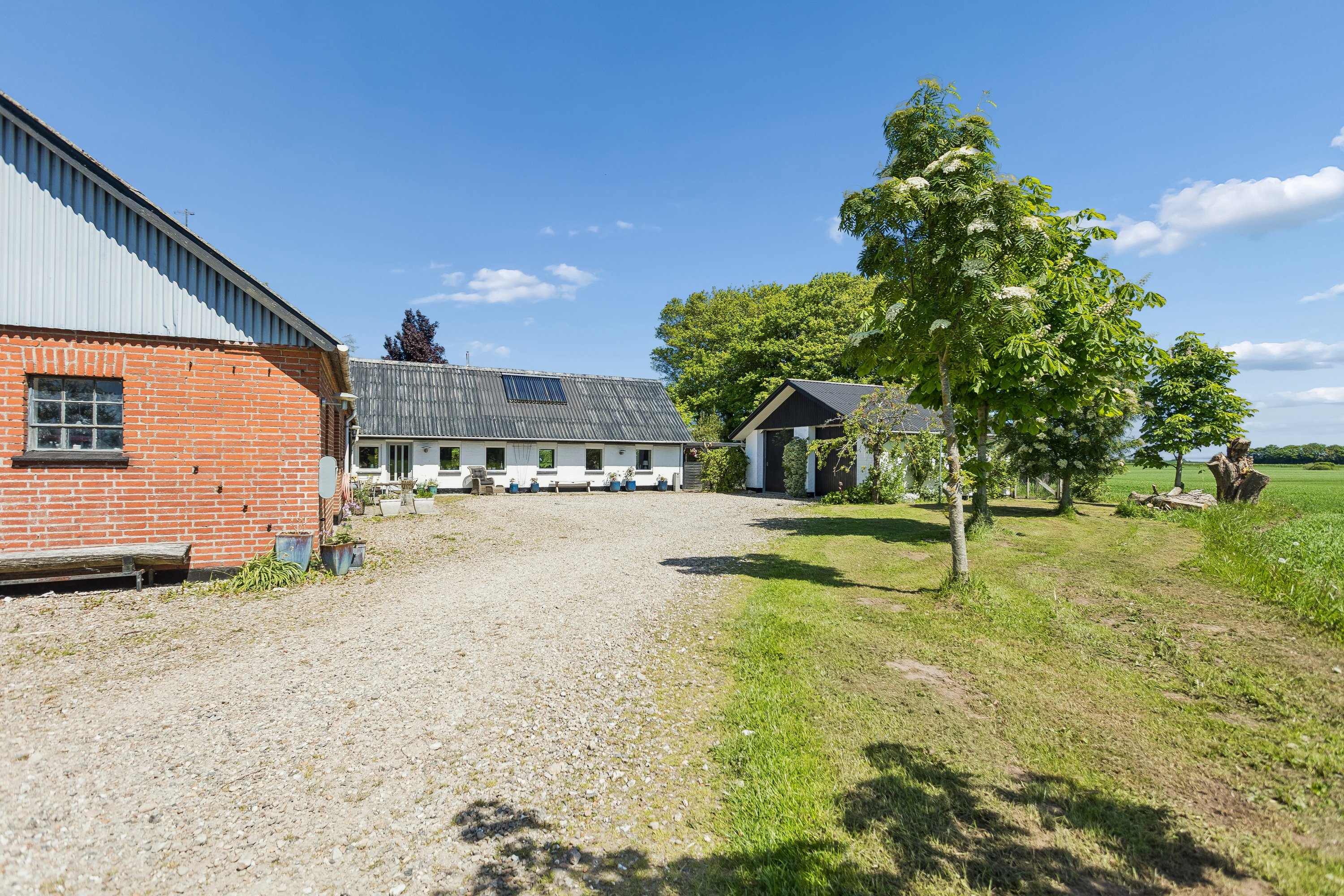 Fremhævet andet billede i fuldskærmstilstand. Billede af Skarbyvej 5, Moseholm, 7560 Hjerm