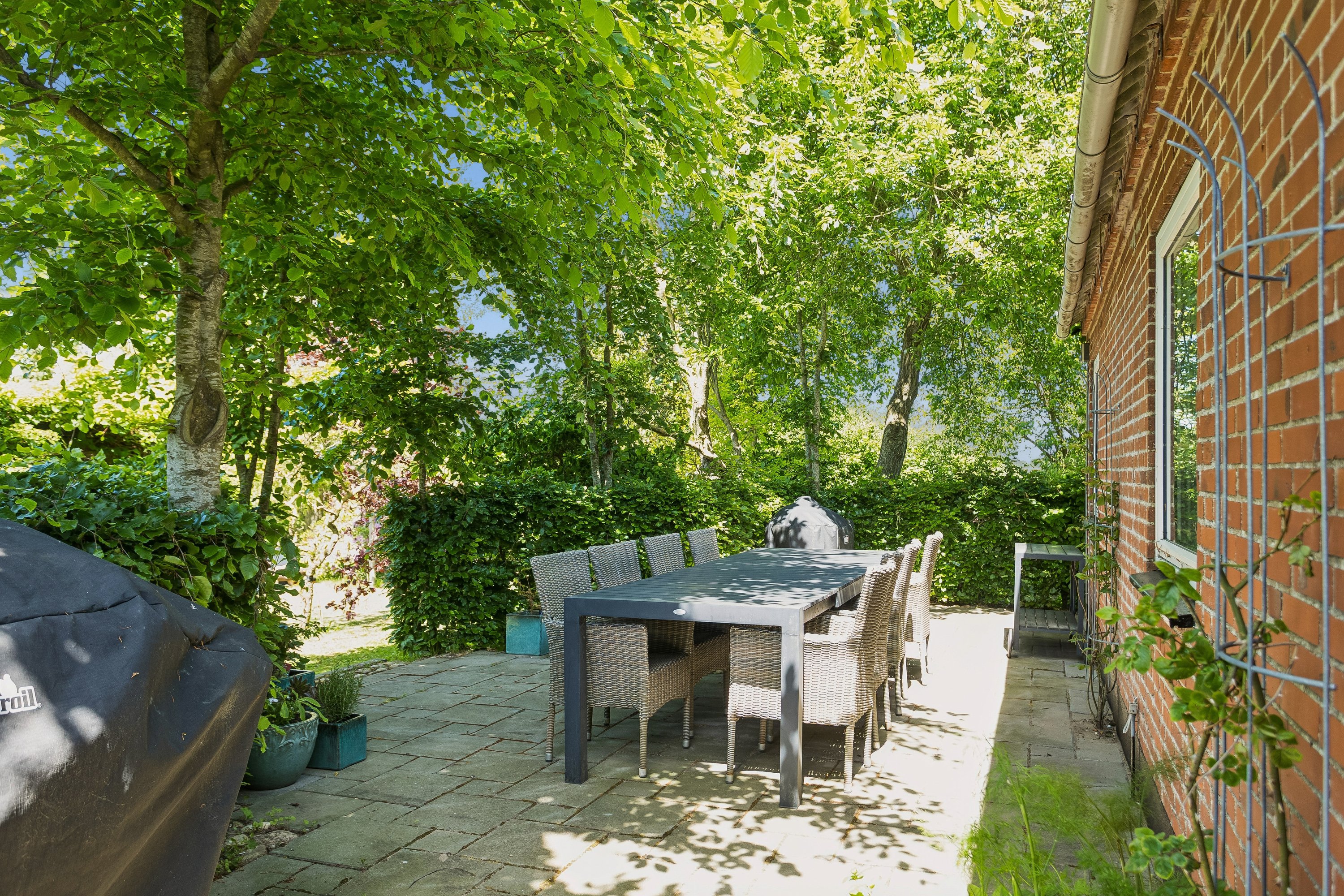 Fremhævet terrasse billede i fuldskærmstilstand. Billede af Skarbyvej 5, Moseholm, 7560 Hjerm