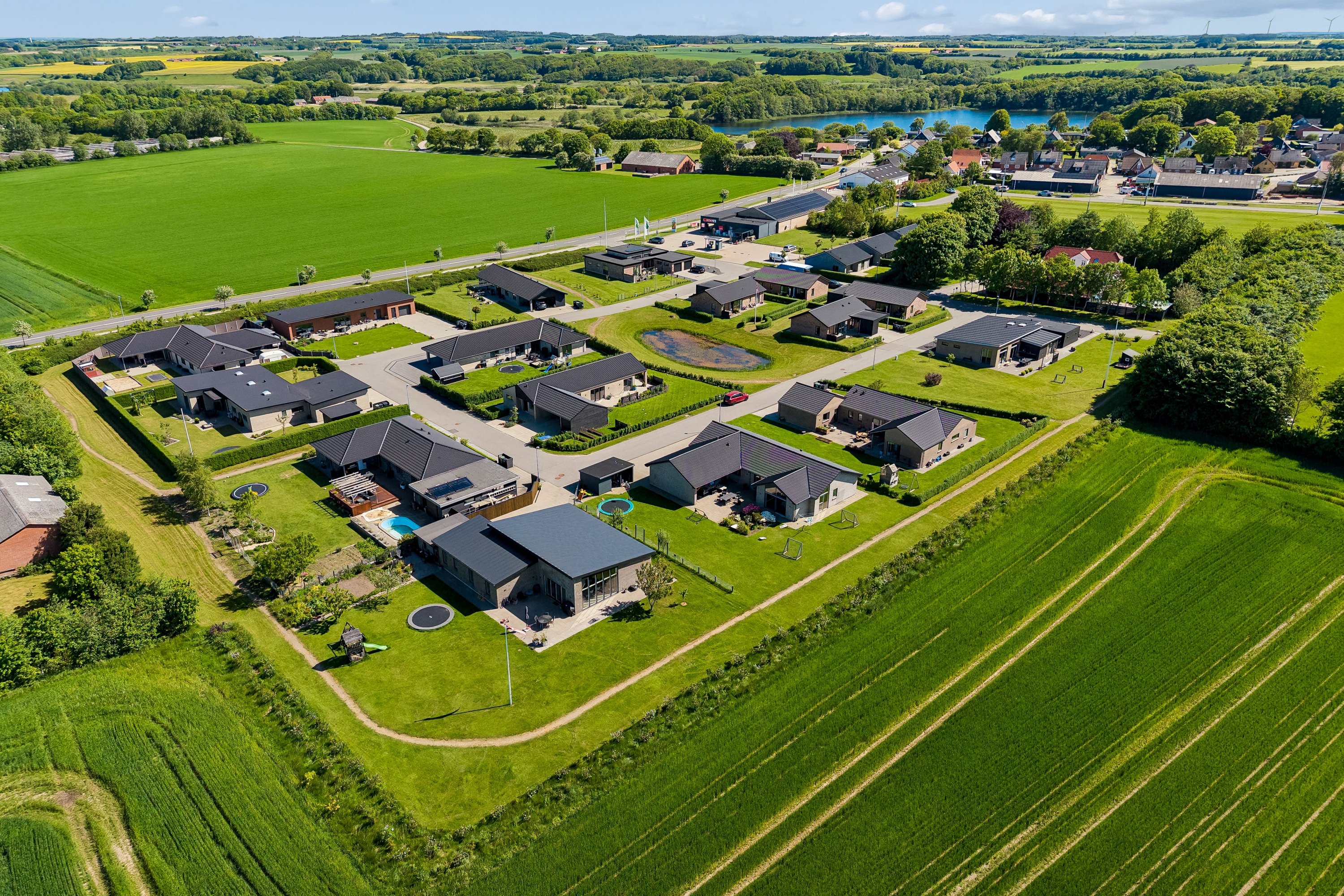 Fremhævet luftfoto billede i fuldskærmstilstand. Billede af Købmandsgade 14, Borbjerg, 7500 Holstebro
