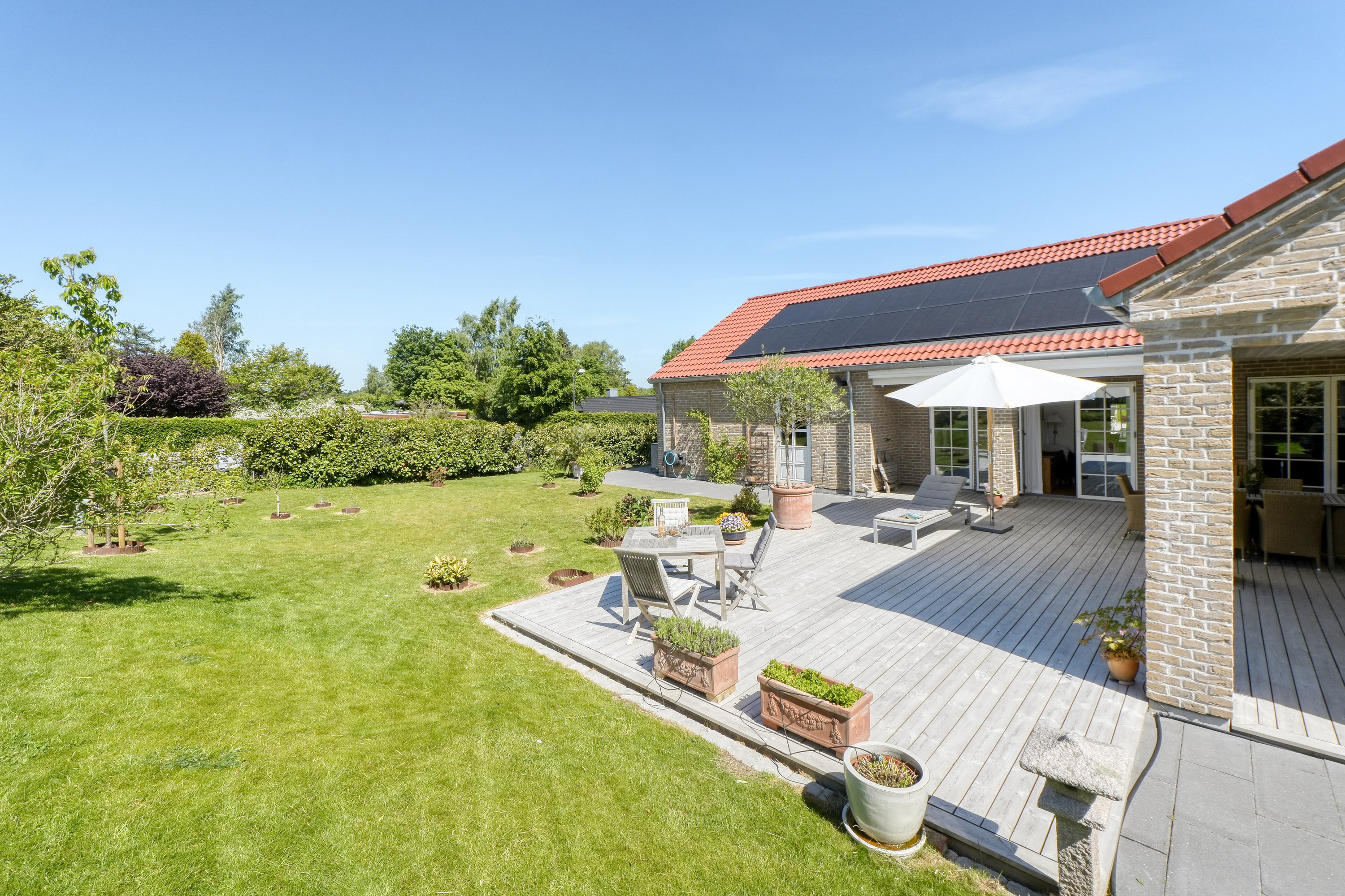 Fremhævet have billede i fuldskærmstilstand. Billede af Carinaparken 73, 3460 Birkerød