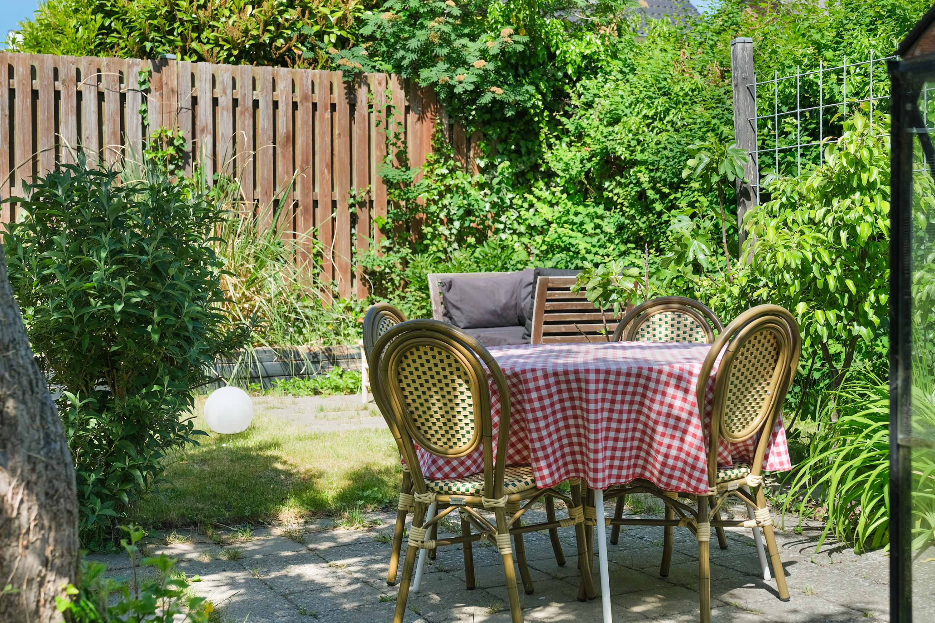 Fremhævet terrasse billede i fuldskærmstilstand. Billede af Dyrehavevej 26, 5800 Nyborg