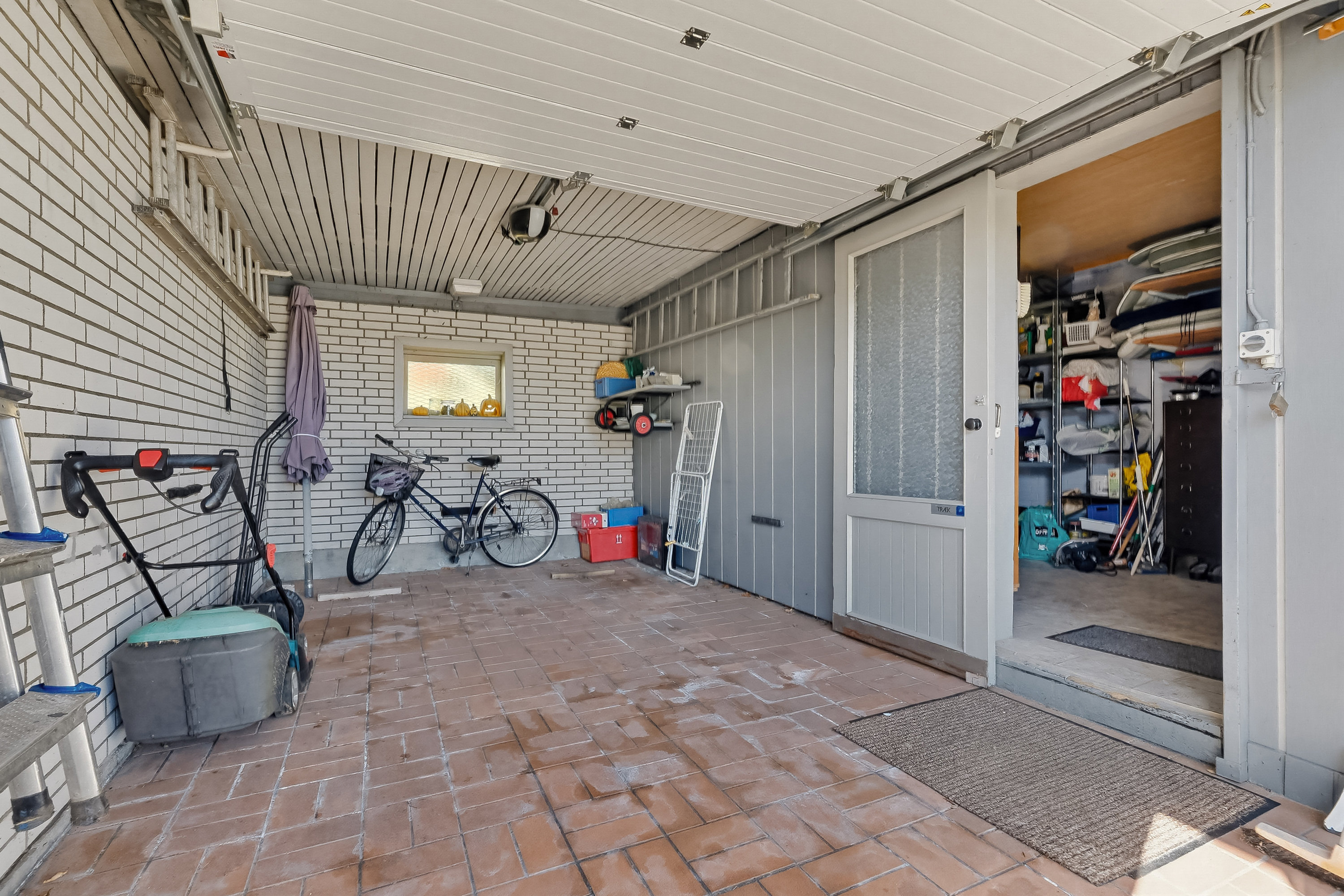 Fremhævet carport billede i fuldskærmstilstand. Billede af Hulvejsbakken 3, 5330 Munkebo