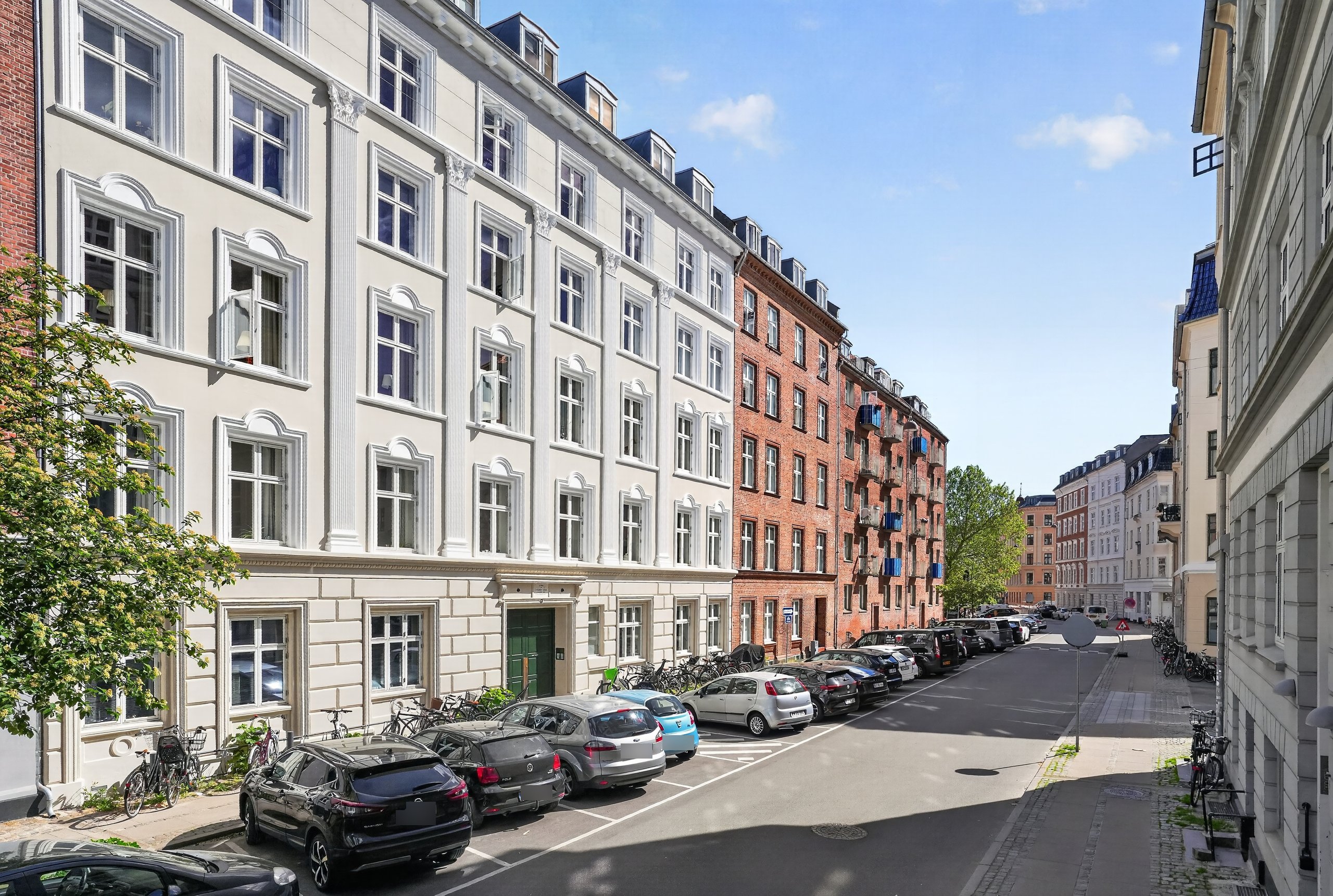 Fremhævet ejendommen billede i fuldskærmstilstand. Billede af Holsteinsgade 9, st.. tv., 2100 København Ø