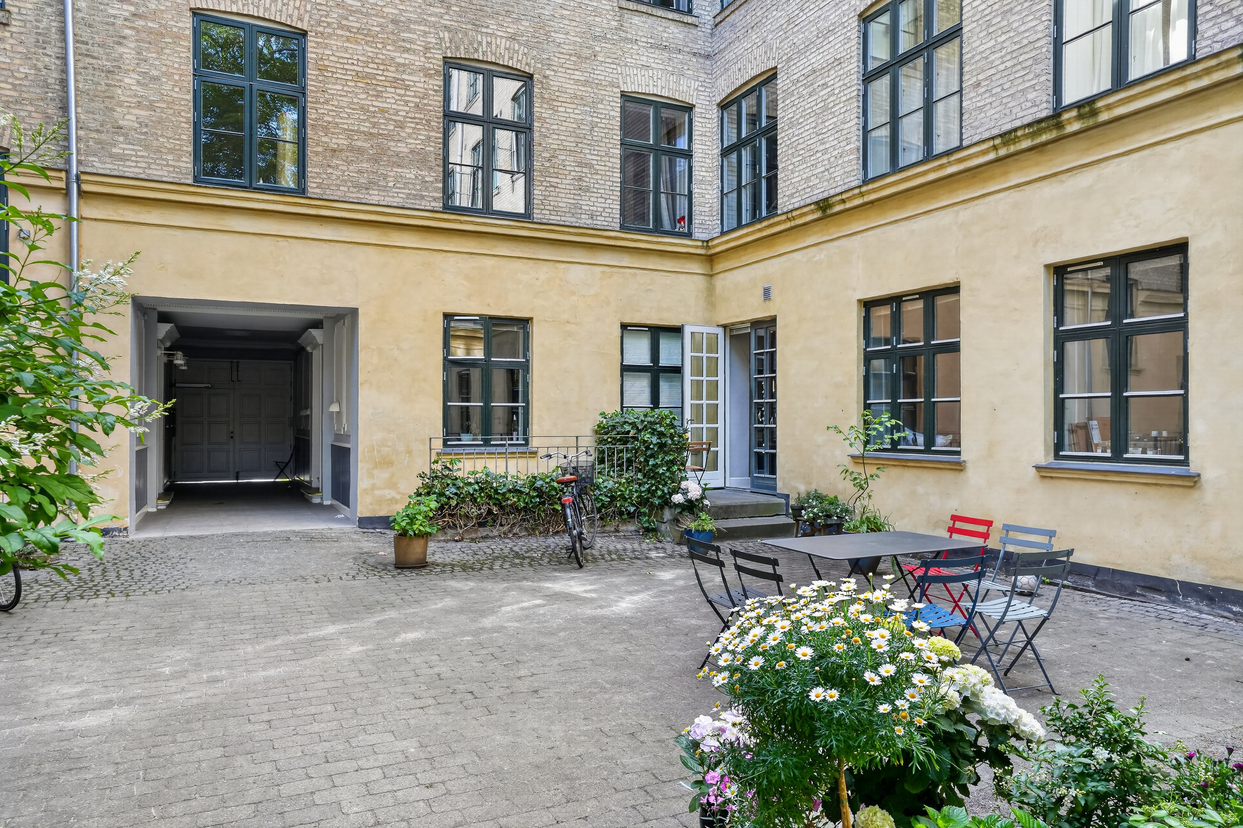Fremhævet terrasse billede i fuldskærmstilstand. Billede af Holsteinsgade 9, st.. tv., 2100 København Ø