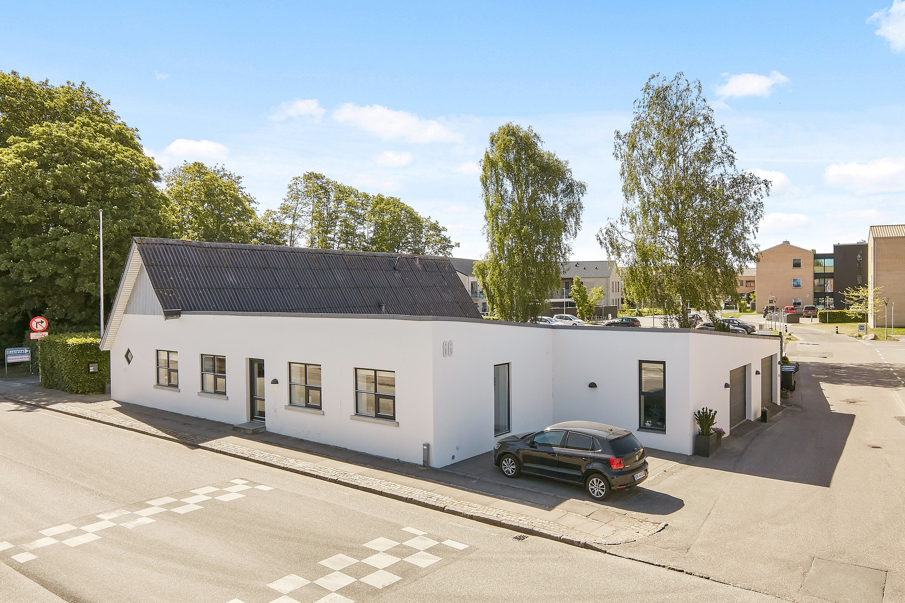 Fremhævet set fra vejen billede i fuldskærmstilstand. Billede af Bygaden 66, Stensballe, 8700 Horsens