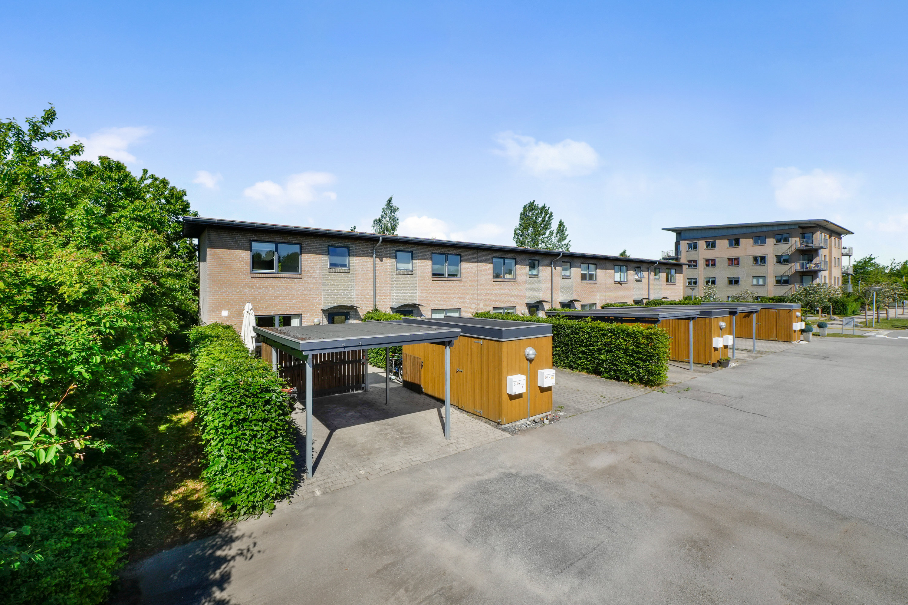 Miniaturebillede 1: facade. Billede af Marbæk Park 61, 2750 Ballerup
