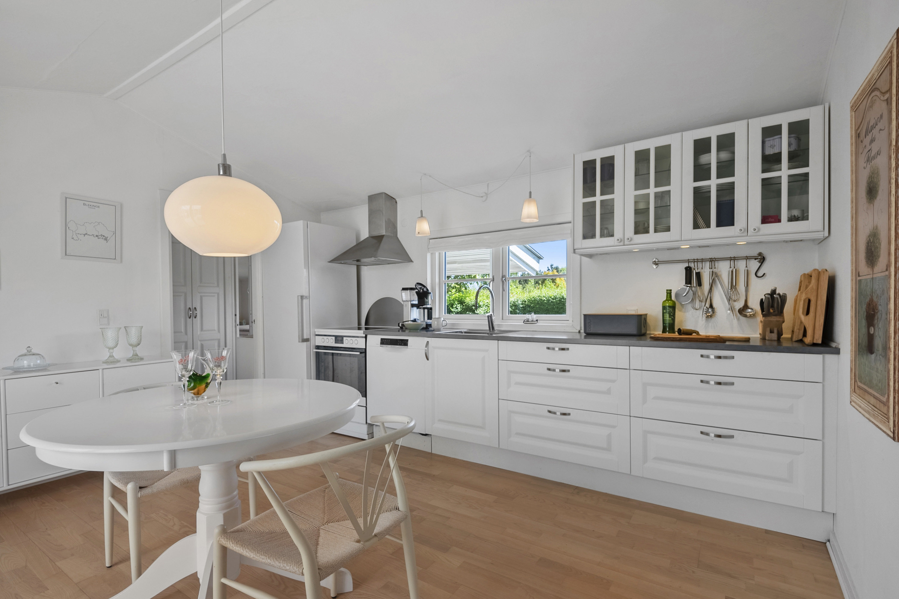 Miniaturebillede 2: spisekøkken. Billede af Løvsangervej 4, 4671 Strøby