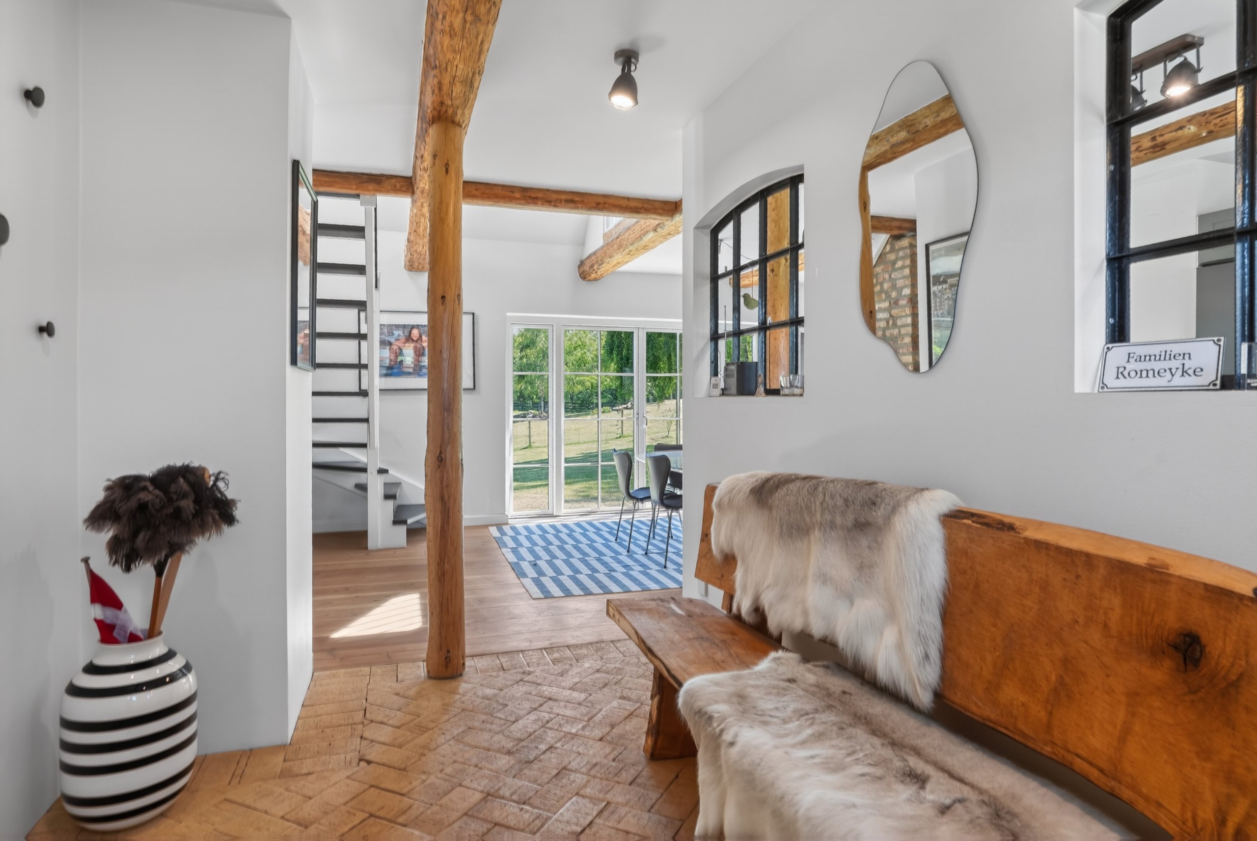 Miniaturebillede 1: entré. Billede af Kulsviervej 4A, 3400 Hillerød