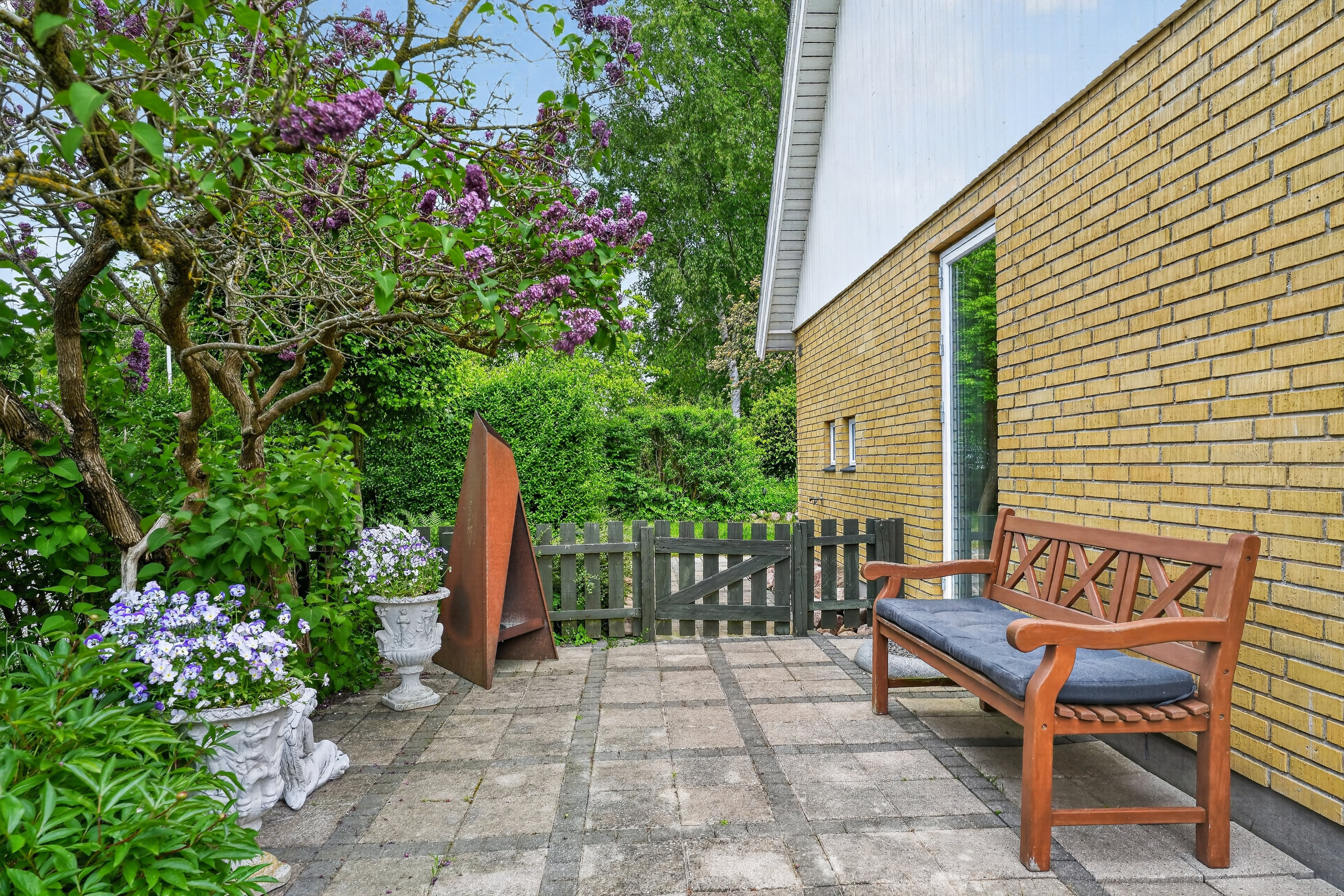 Fremhævet terrasse billede i fuldskærmstilstand. Billede af Skippermosen 22, 3400 Hillerød