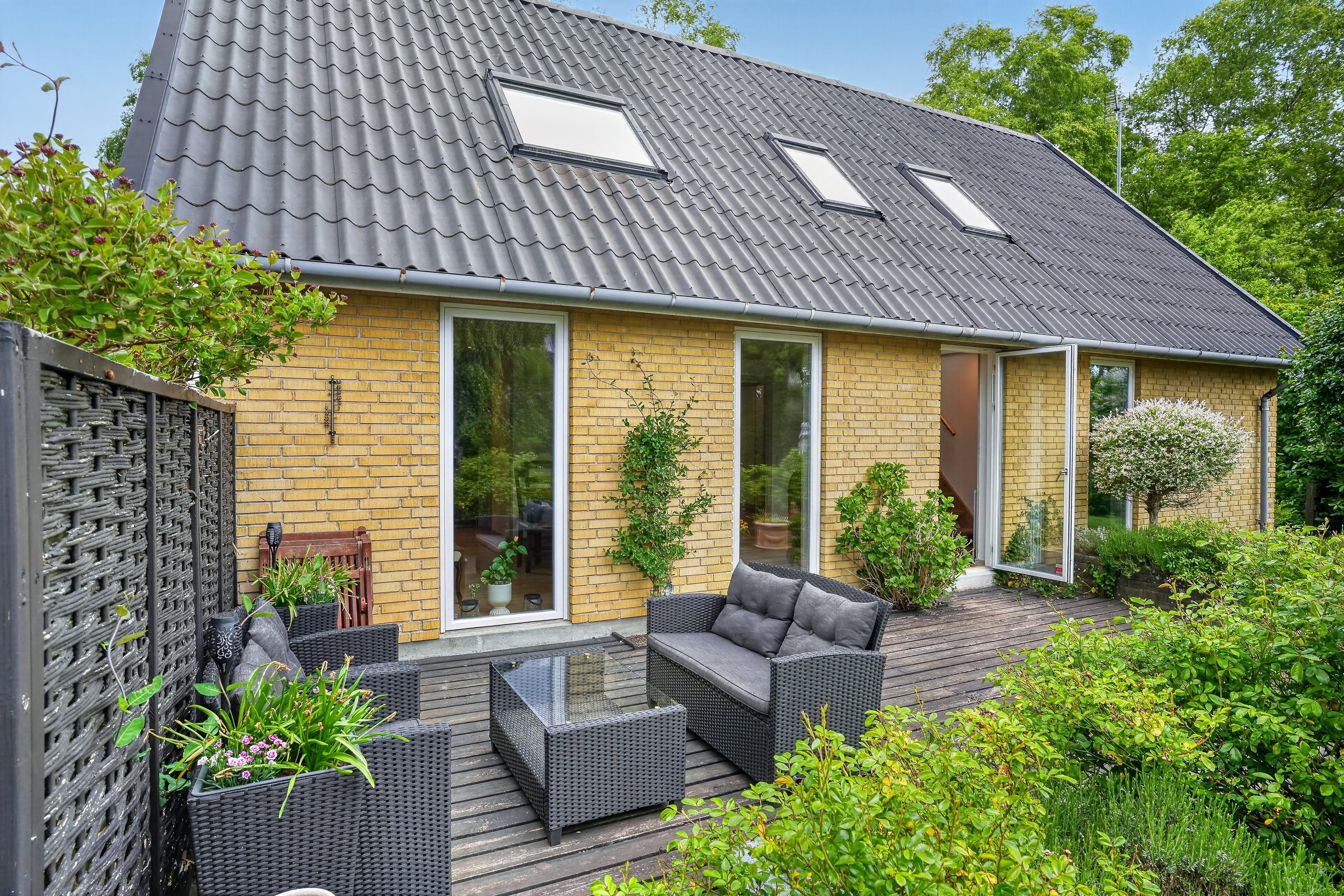 Fremhævet terrasse billede i fuldskærmstilstand. Billede af Skippermosen 22, 3400 Hillerød