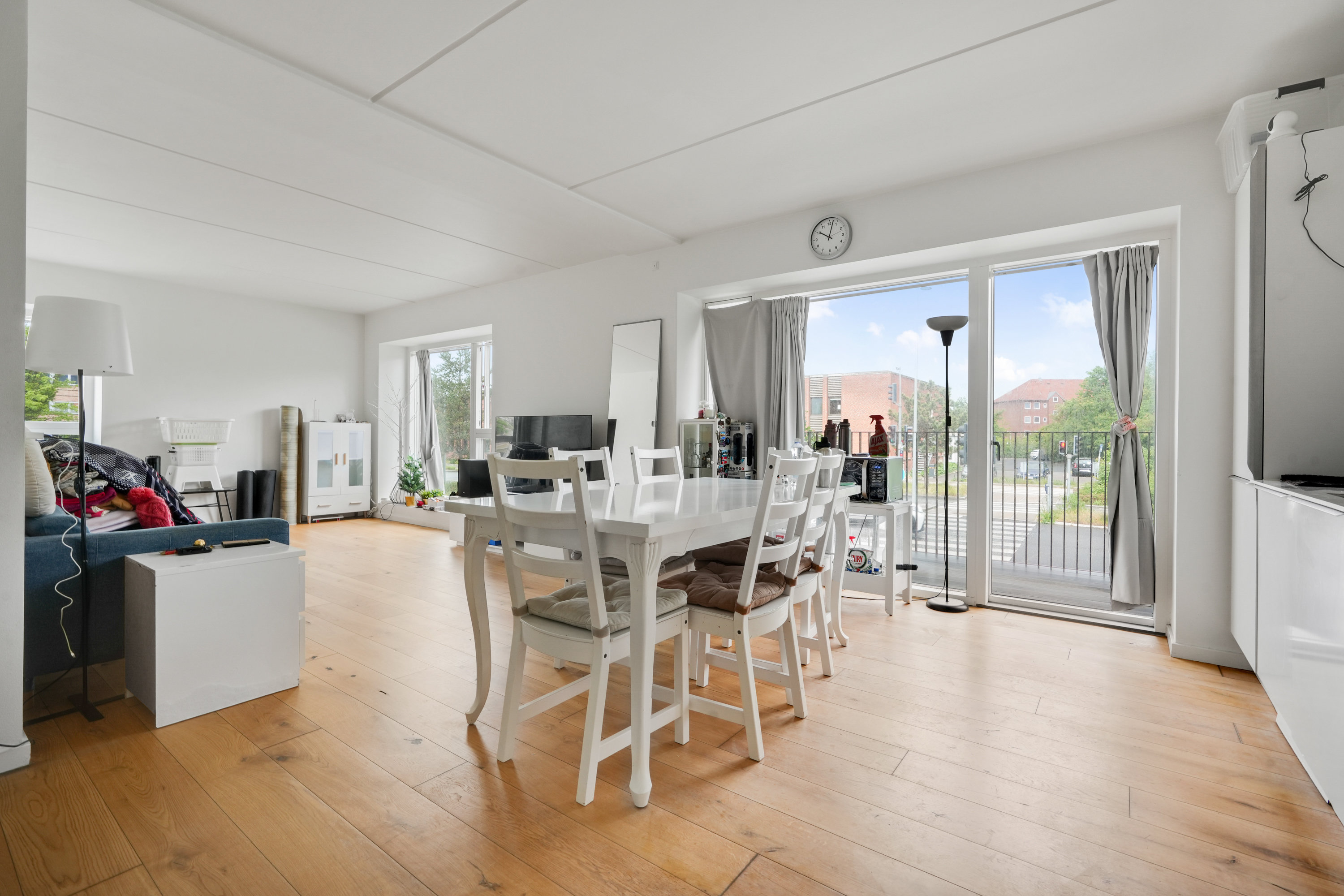 Fremhævet stue billede i fuldskærmstilstand. Billede af Bydammen 33, st.. tv., 2750 Ballerup
