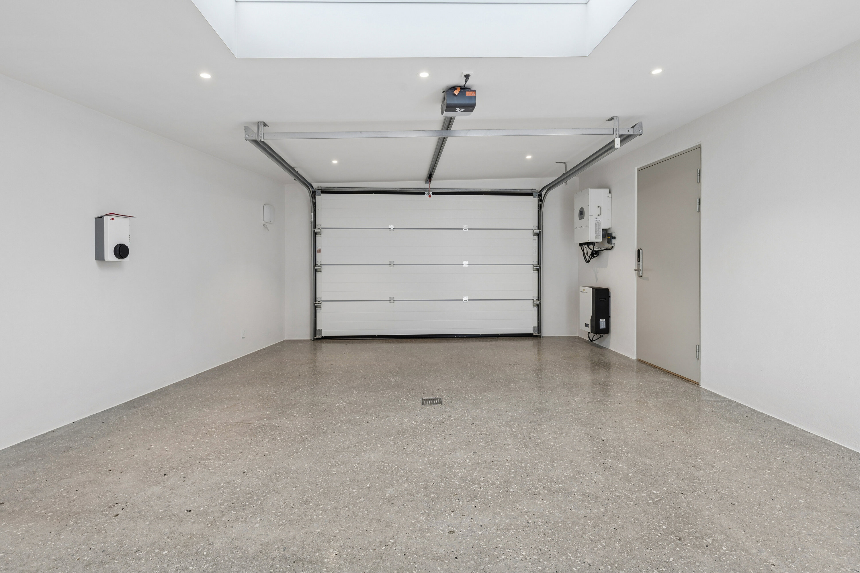 Fremhævet garage billede i fuldskærmstilstand. Billede af Blåbærvej 25, Hjallese, 5260 Odense S