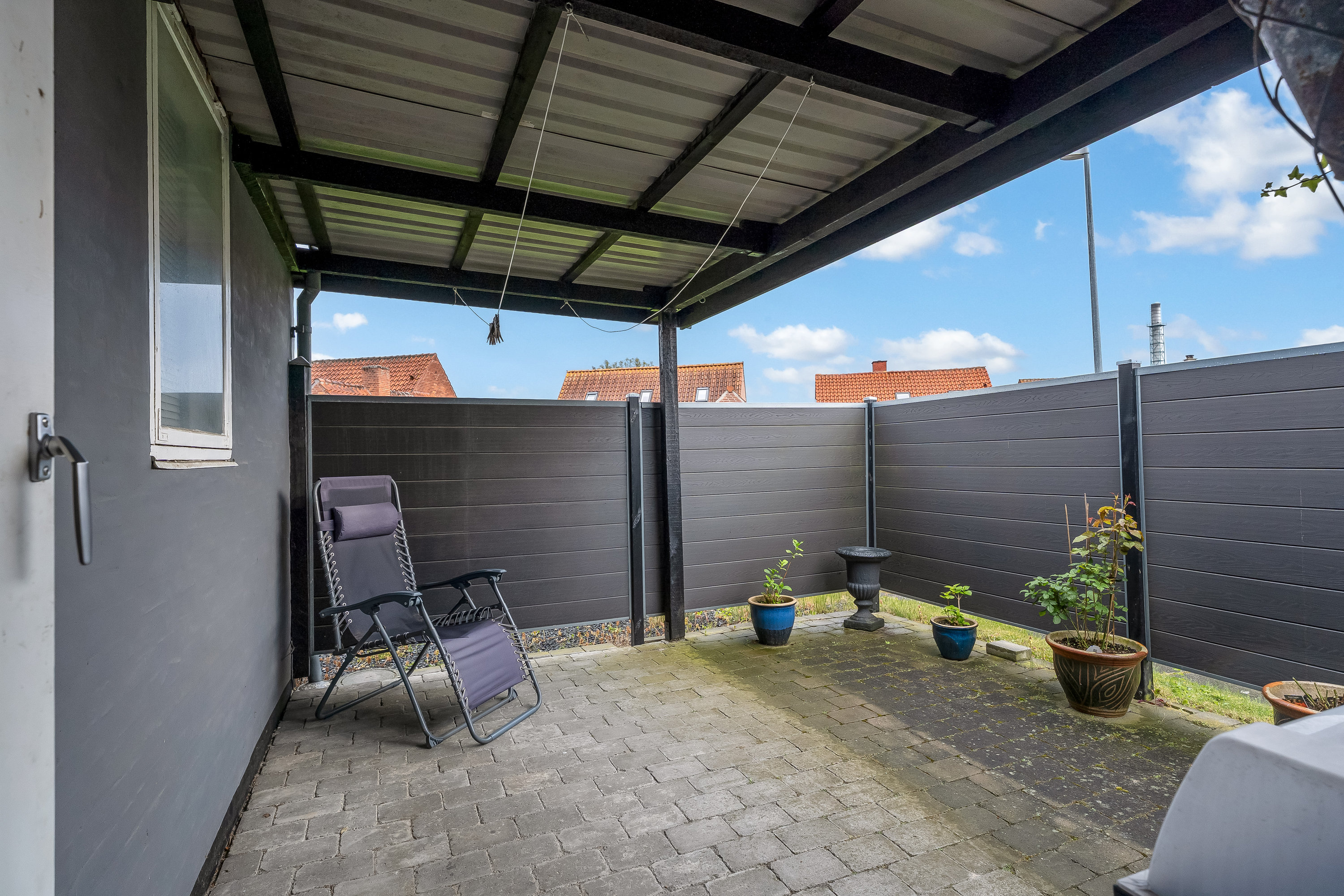 Fremhævet overdækket terrasse billede i fuldskærmstilstand. Billede af Krukholmvej 29, 4900 Nakskov