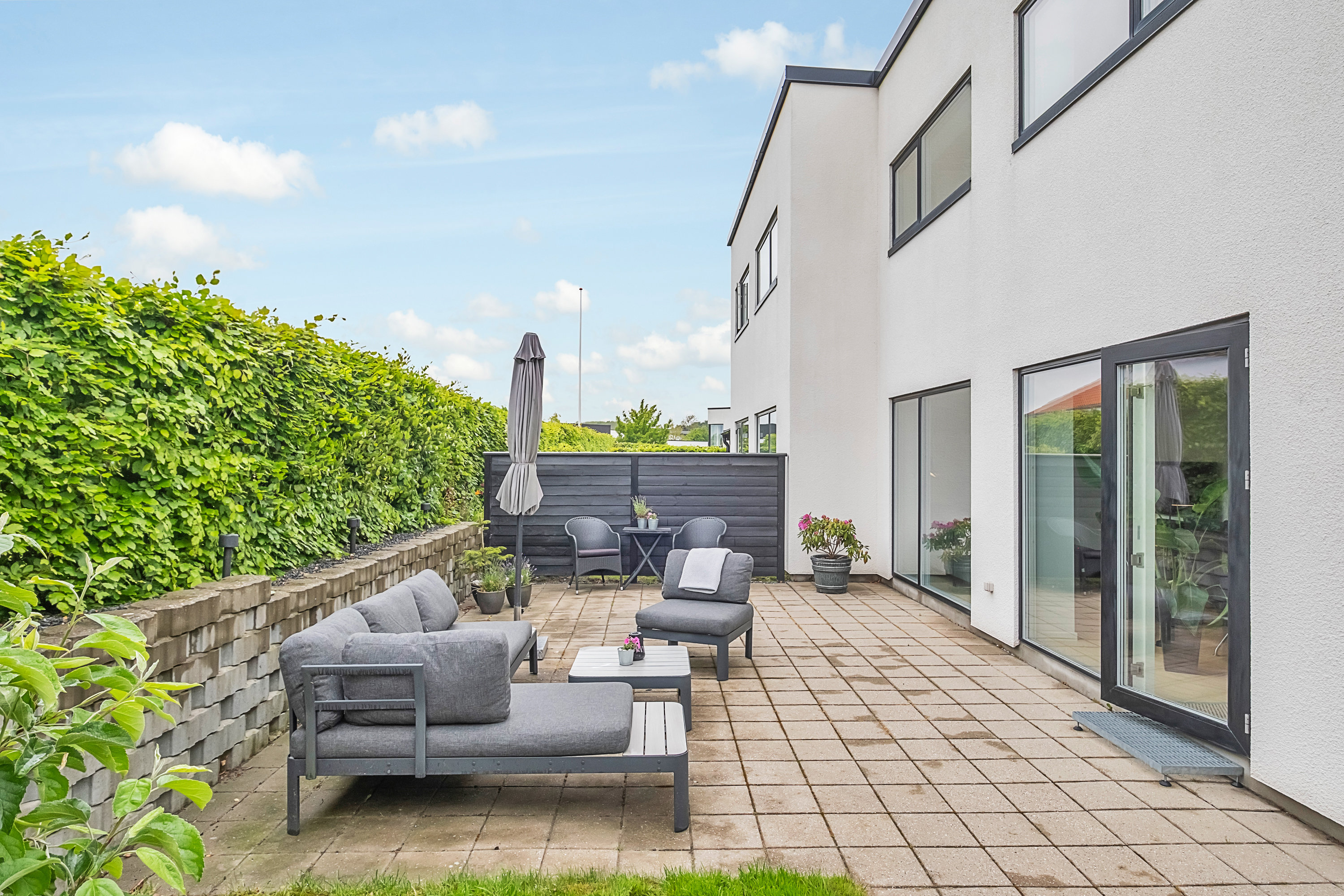 Miniaturebillede 1: terrasse. Billede af Tronkærgårdsvej 206, 8541 Skødstrup