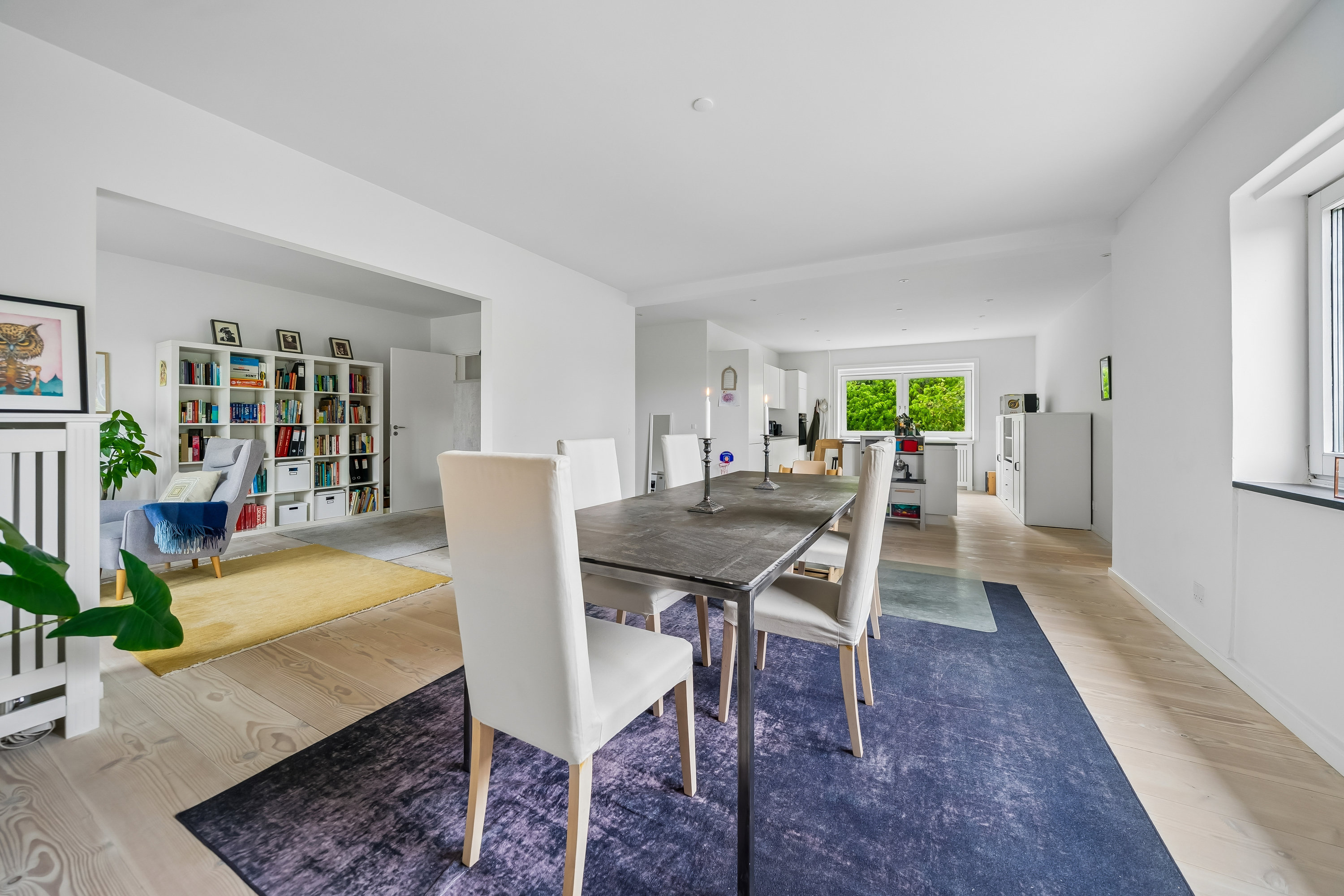 Miniaturebillede 1: stue. Billede af Ordrupvej 16, 2. th., 2920 Charlottenlund