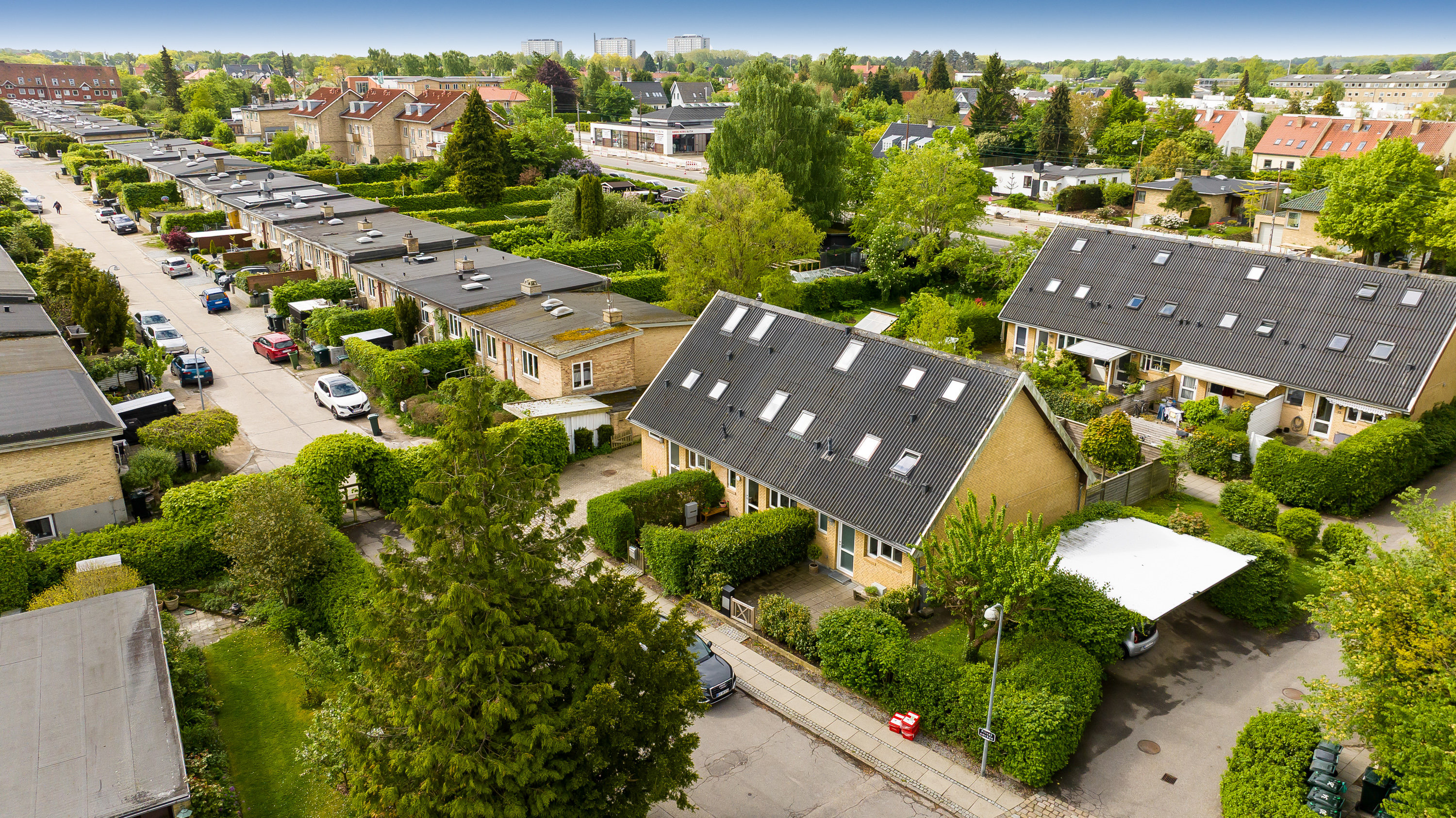 Fremhævet luftfoto billede i fuldskærmstilstand. Billede af Holmekrogen 34, 2830 Virum