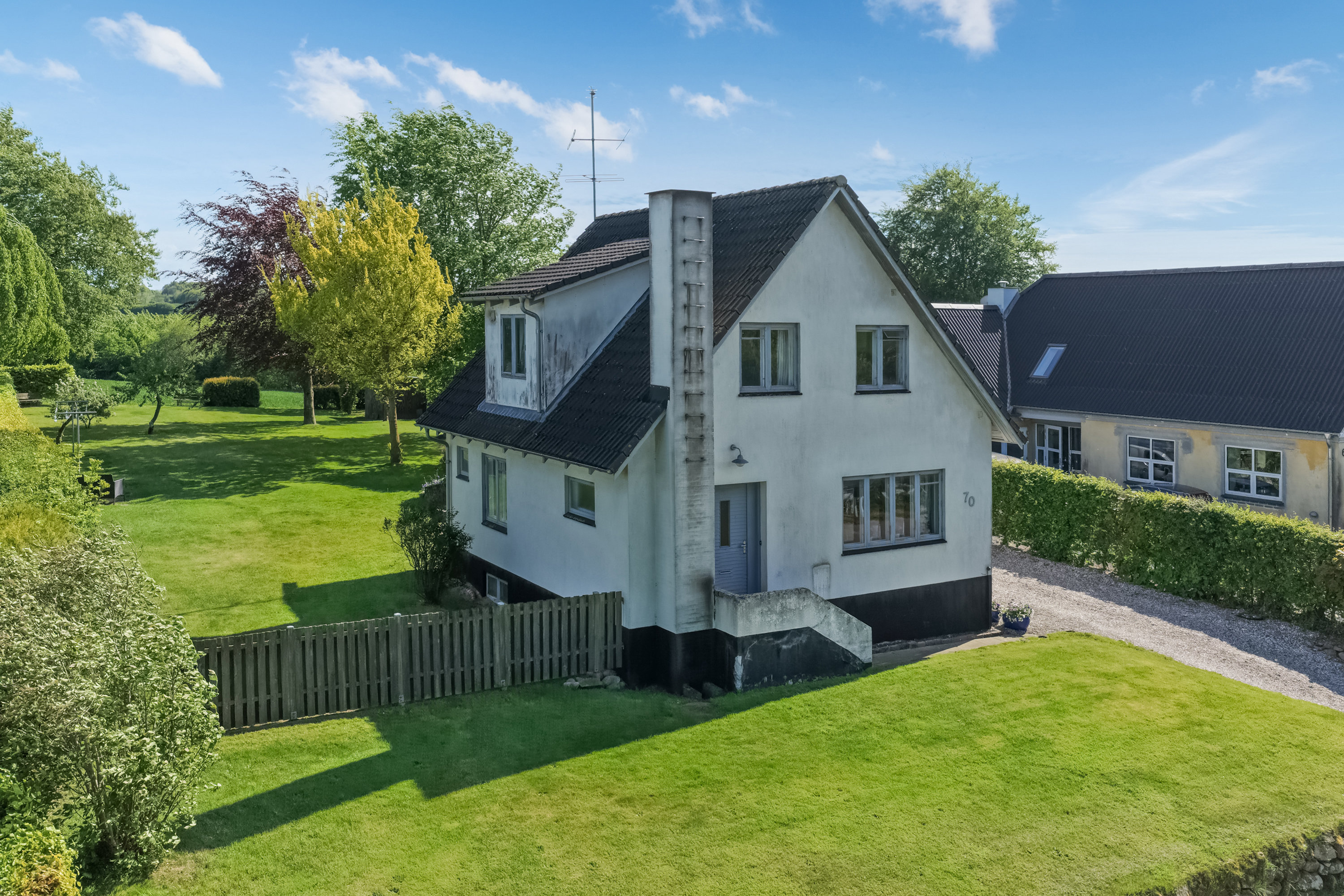 Miniaturebillede 1: facade. Billede af Akkerupvej 70, 5683 Haarby