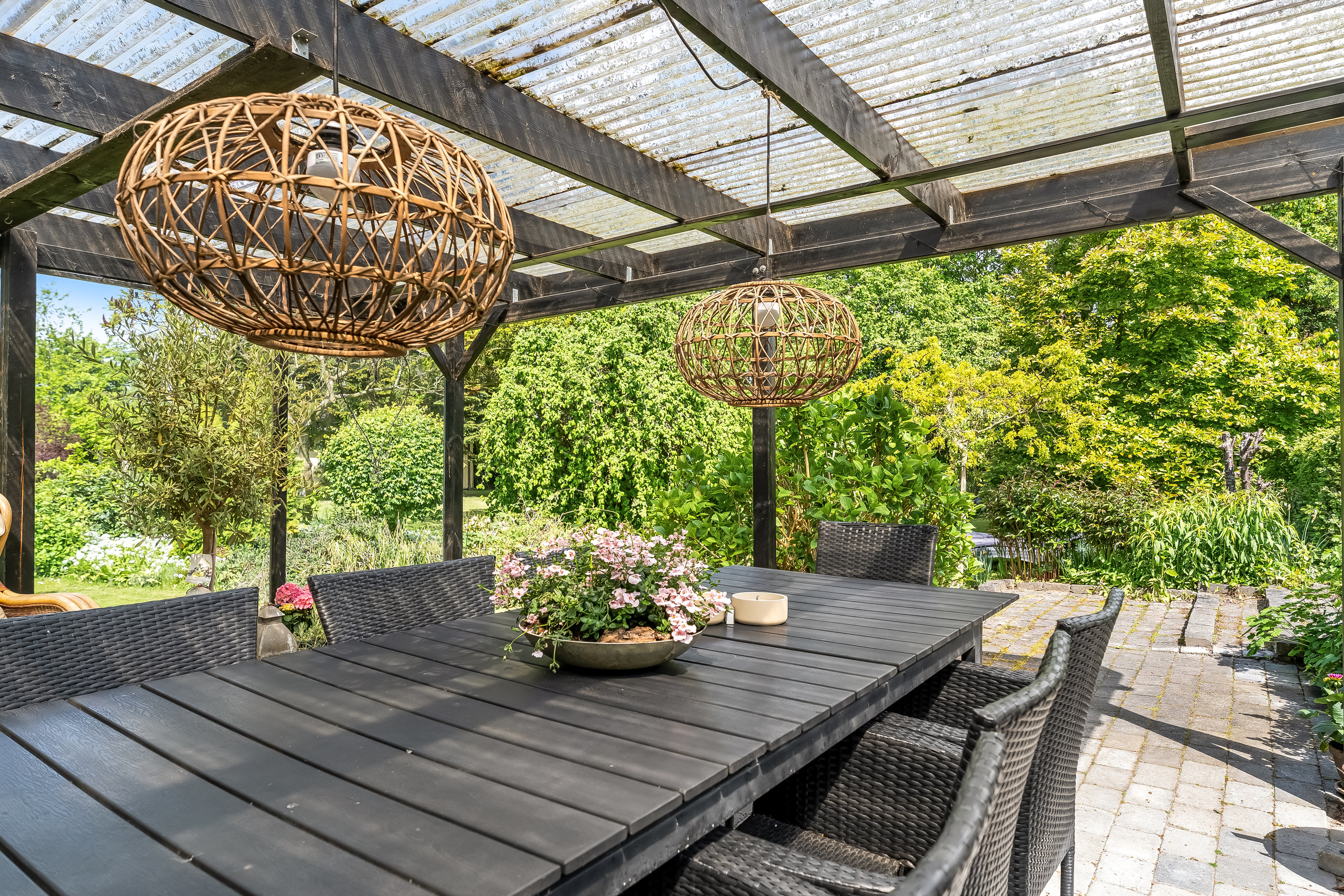 Fremhævet overdækket terrasse billede i fuldskærmstilstand. Billede af Pregehøjvej 18, 4800 Nykøbing F