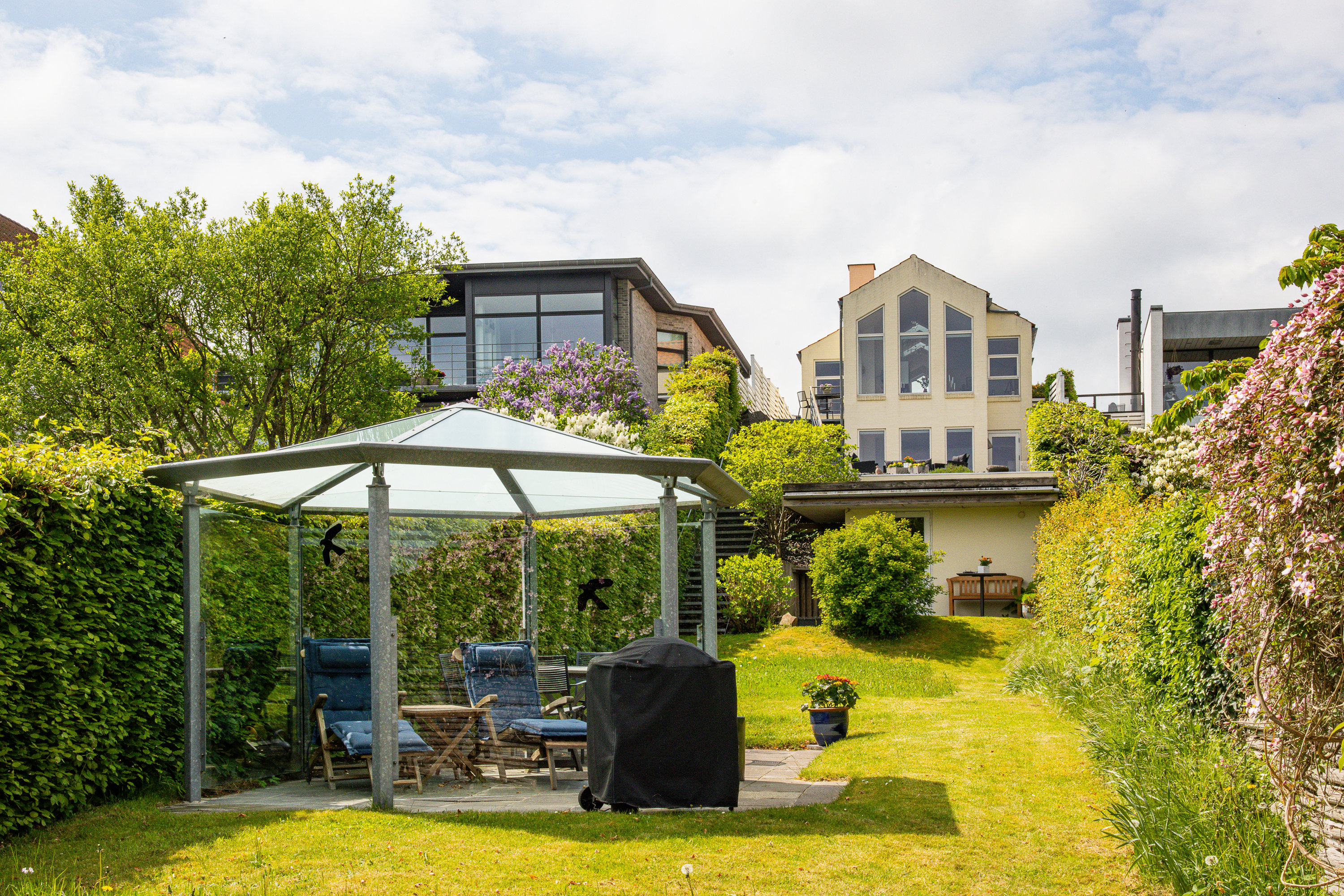 Fremhævet terrasse billede i fuldskærmstilstand. Billede af Alleen 25, 8660 Skanderborg
