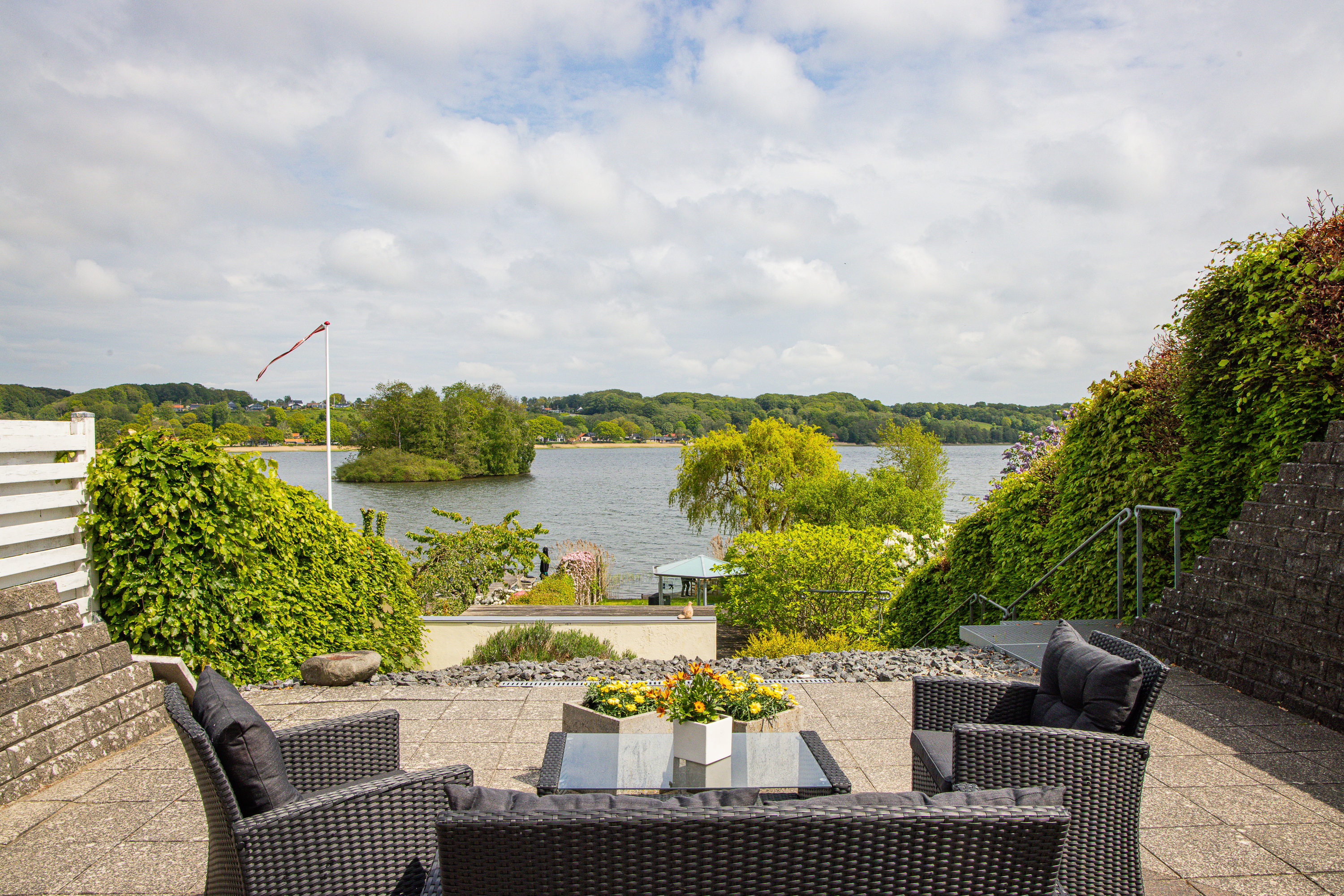 Fremhævet terrasse billede i fuldskærmstilstand. Billede af Alleen 25, 8660 Skanderborg