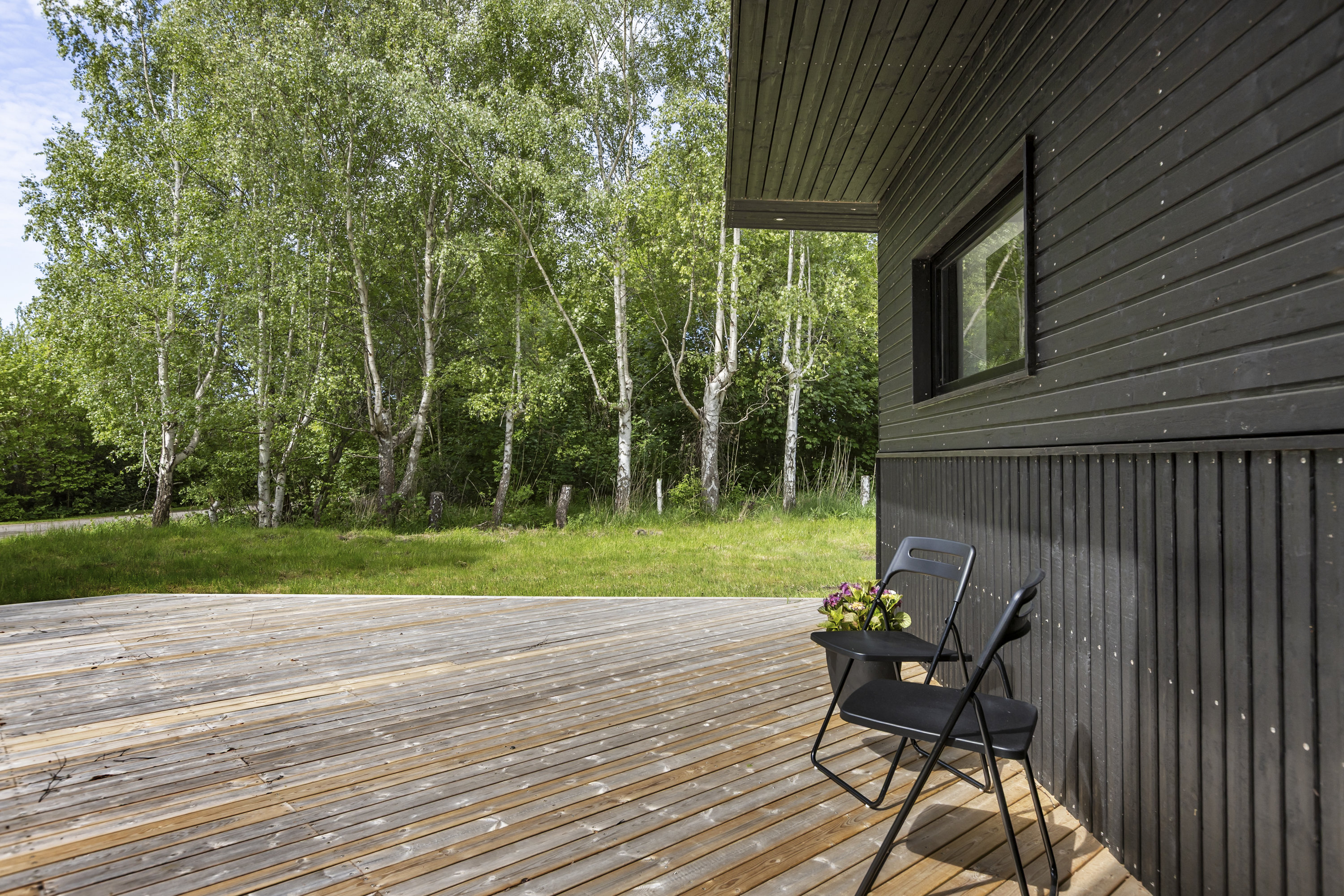Fremhævet terrasse billede i fuldskærmstilstand. Billede af Hyllingeriis 61, Østby, 4050 Skibby