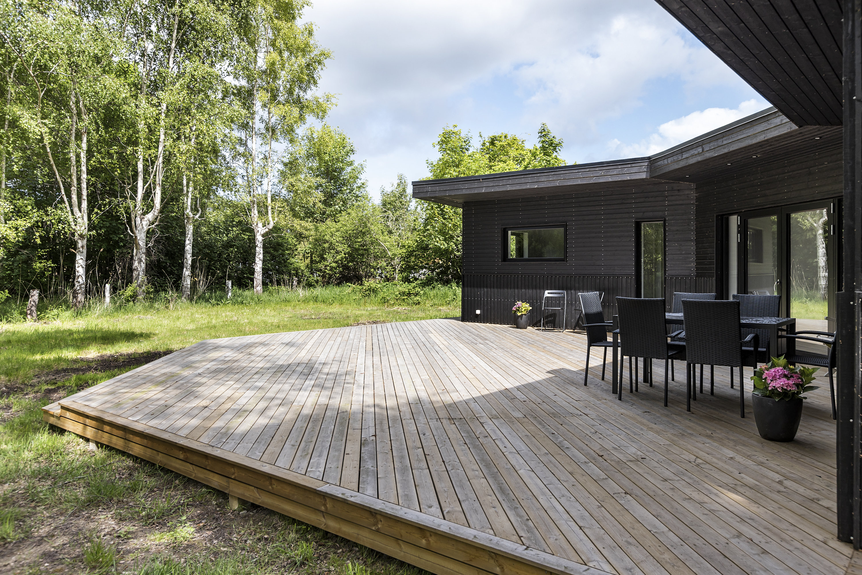Fremhævet terrasse billede i fuldskærmstilstand. Billede af Hyllingeriis 61, Østby, 4050 Skibby