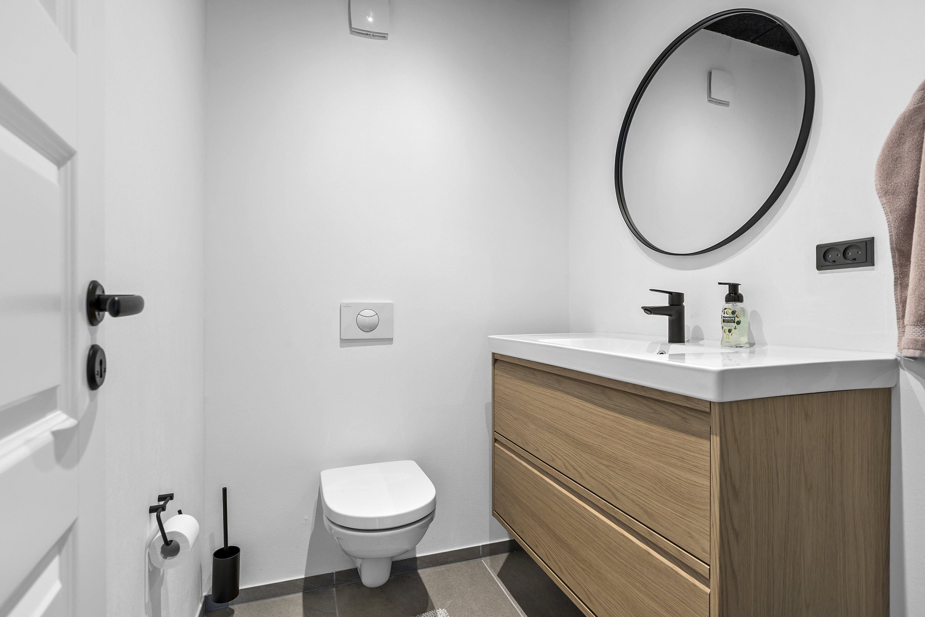 Fremhævet toilet billede i fuldskærmstilstand. Billede af Hyllingeriis 61, Østby, 4050 Skibby