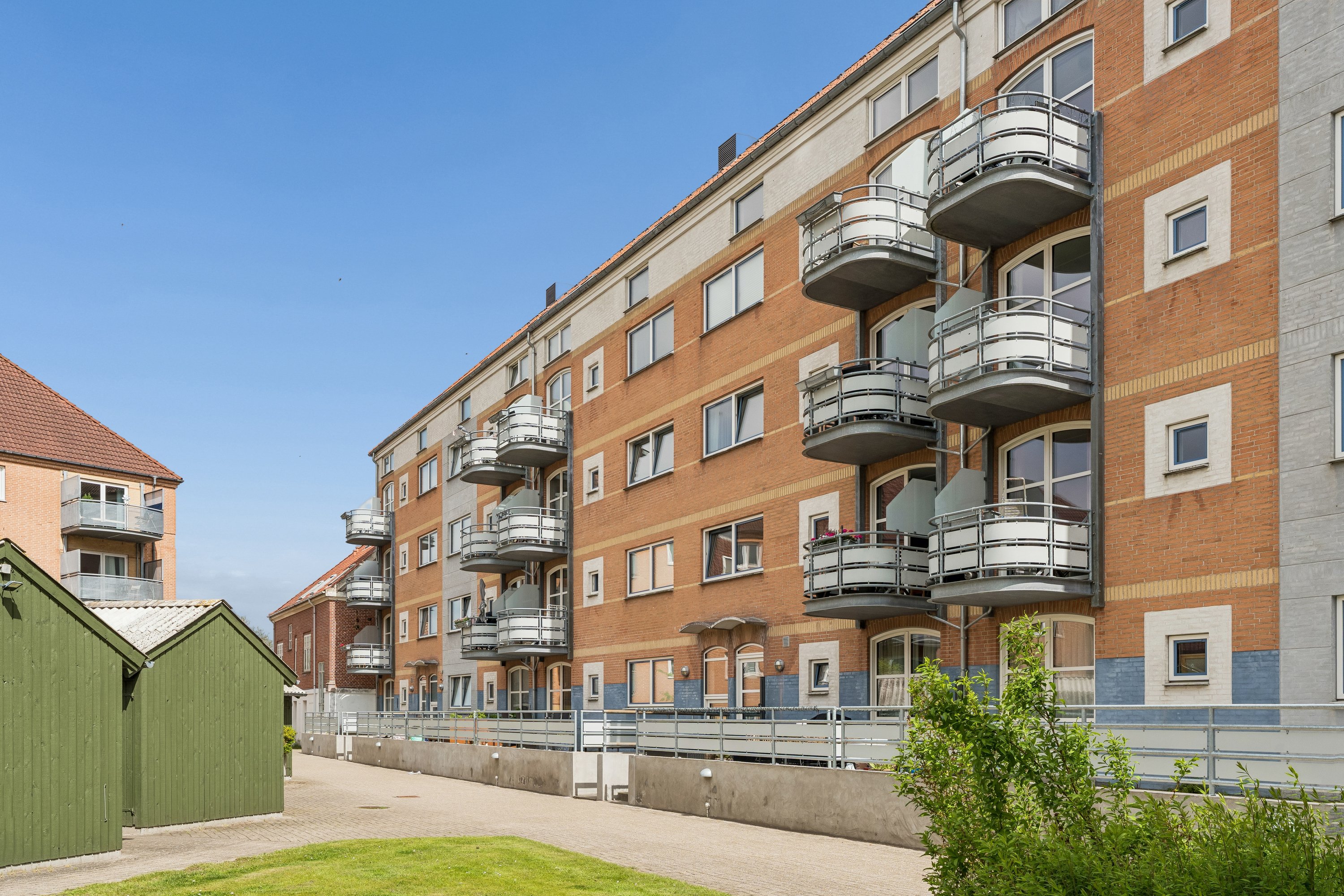 Fremhævet andet billede i fuldskærmstilstand. Billede af Sønderbro 4B, 2. th., 9000 Aalborg