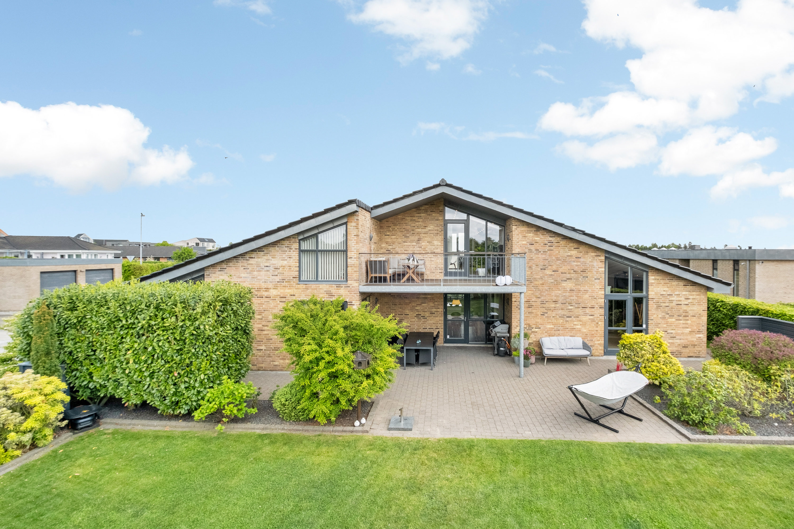 Villa: Facade på Elmehaven 42, 8520 Lystrup