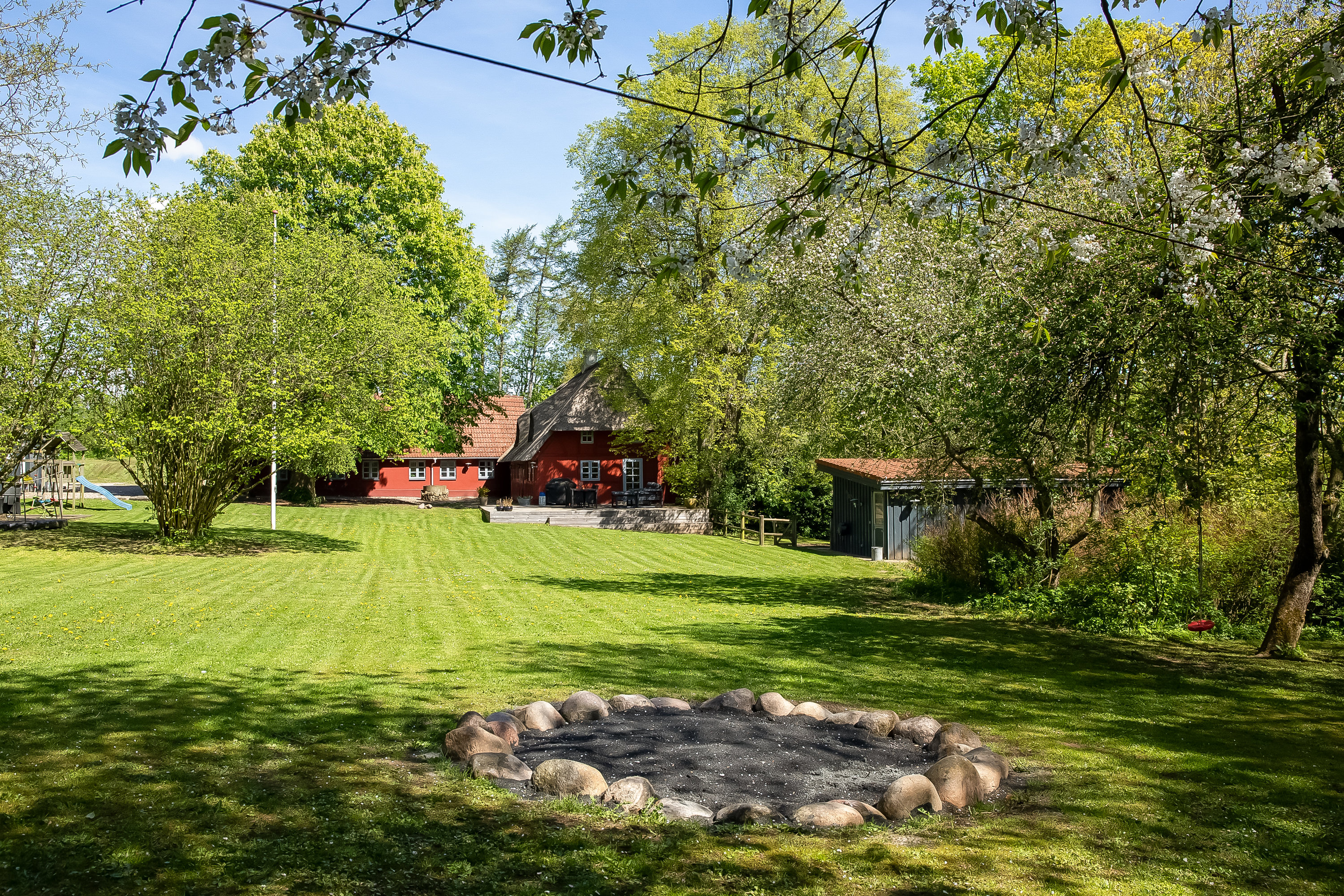 Miniaturebillede 2: . Billede af Brakker Stationsvej 15, Brakker, 6040 Egtved