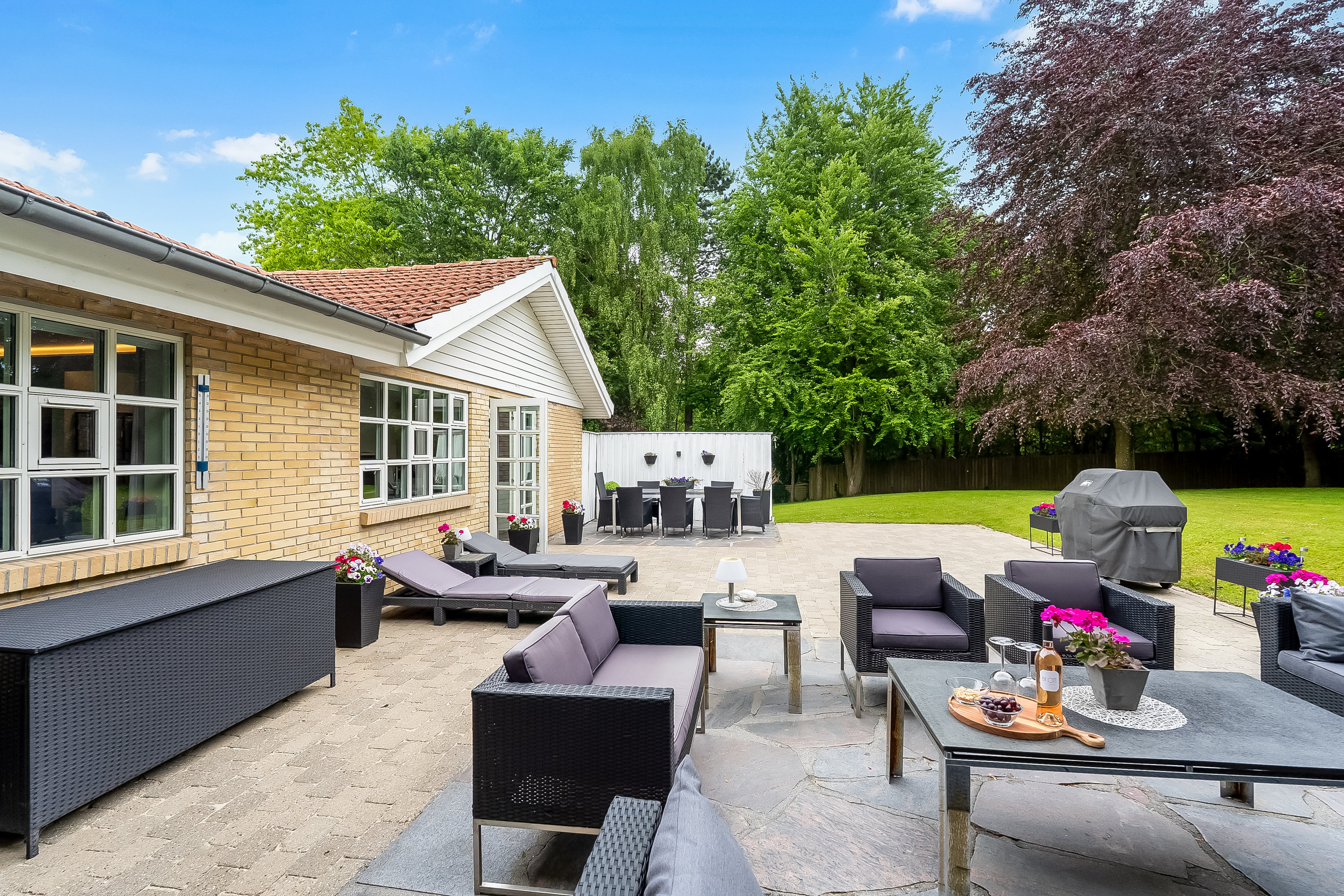 Miniaturebillede 1: terrasse. Billede af Jasminvej 68+70, 4200 Slagelse