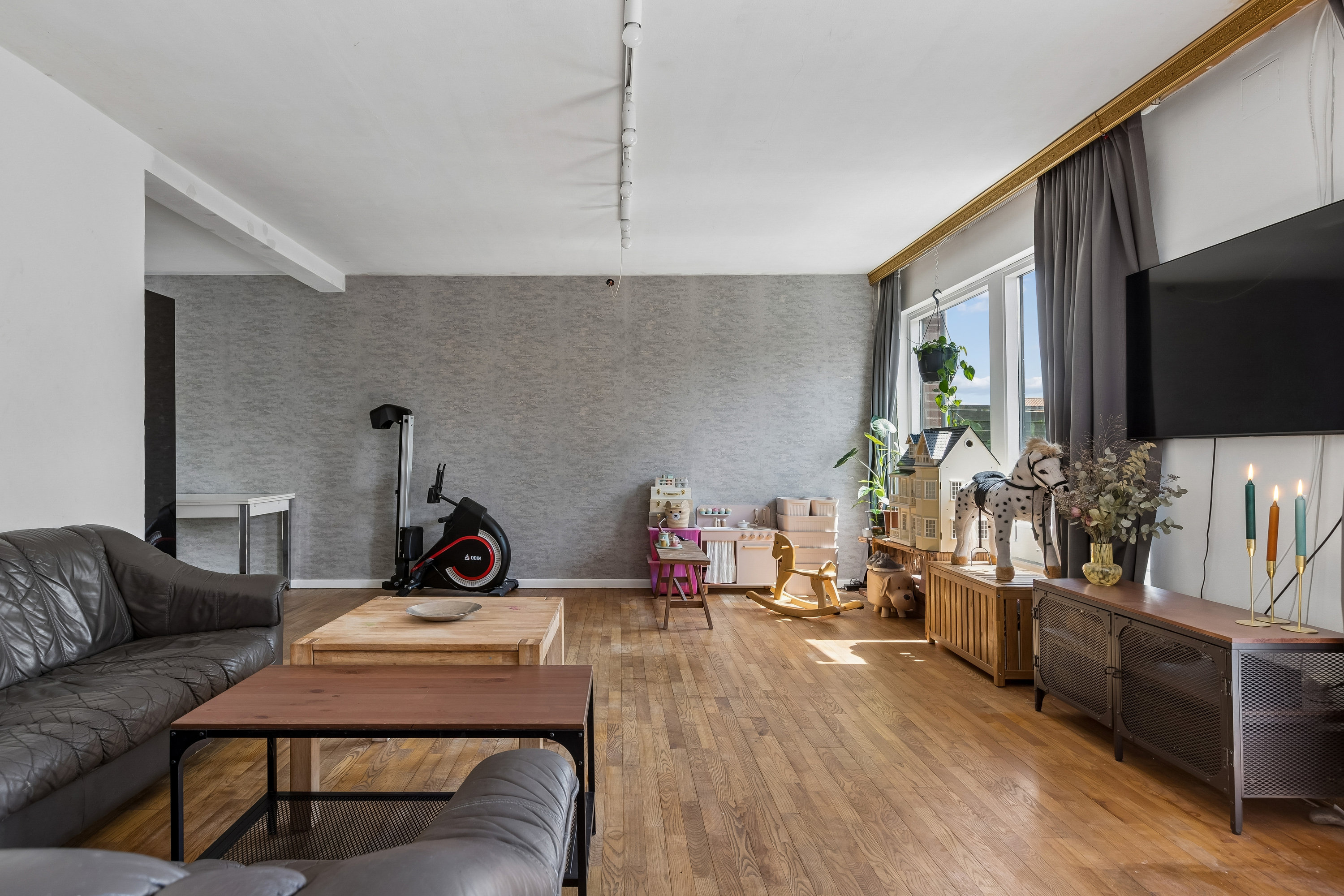 Fremhævet stue billede i fuldskærmstilstand. Billede af Jernkåsvej 3, 2770 Kastrup