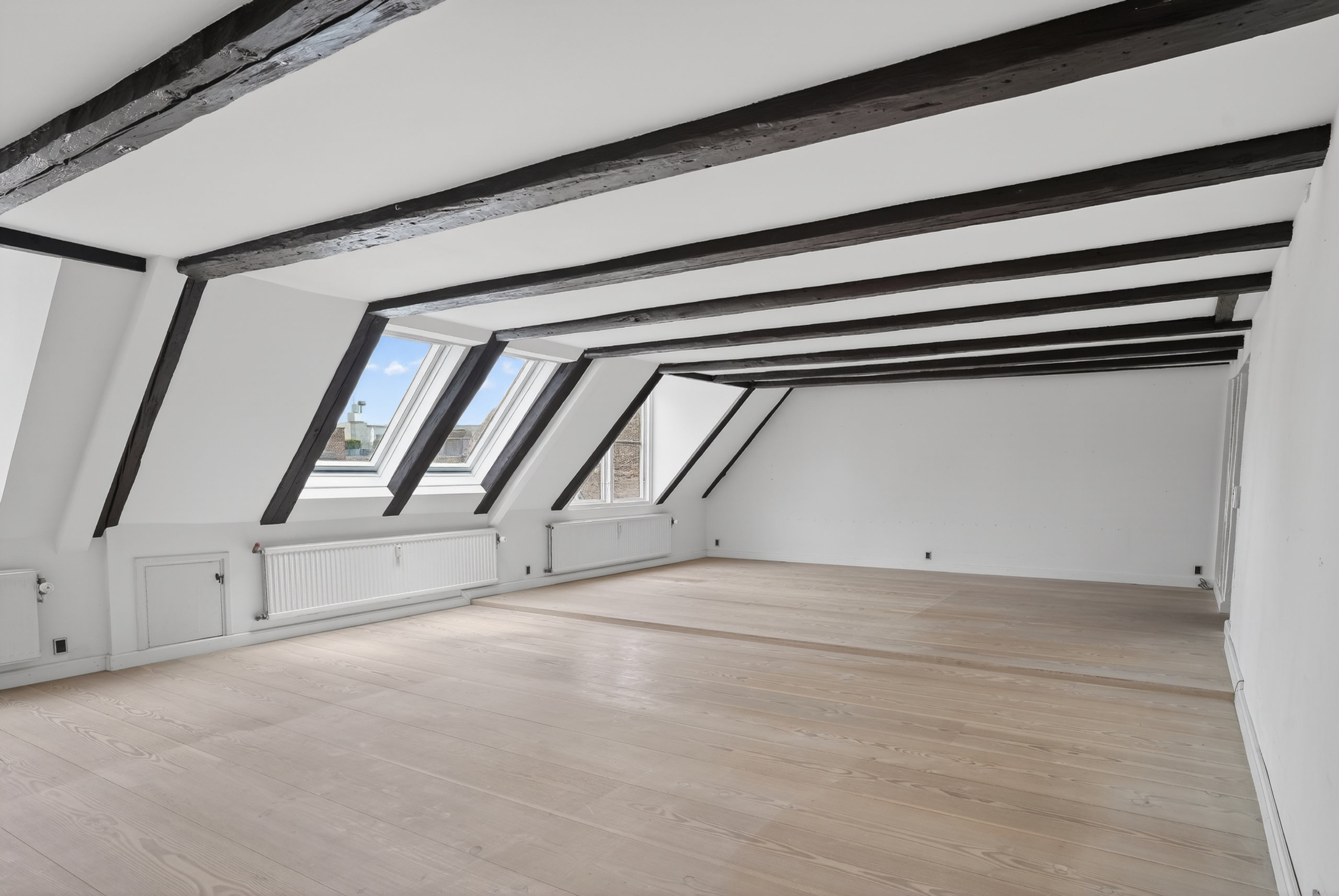 Fremhævet stue billede i fuldskærmstilstand. Billede af Store Kongensgade 67A, 4. th., 1264 København K